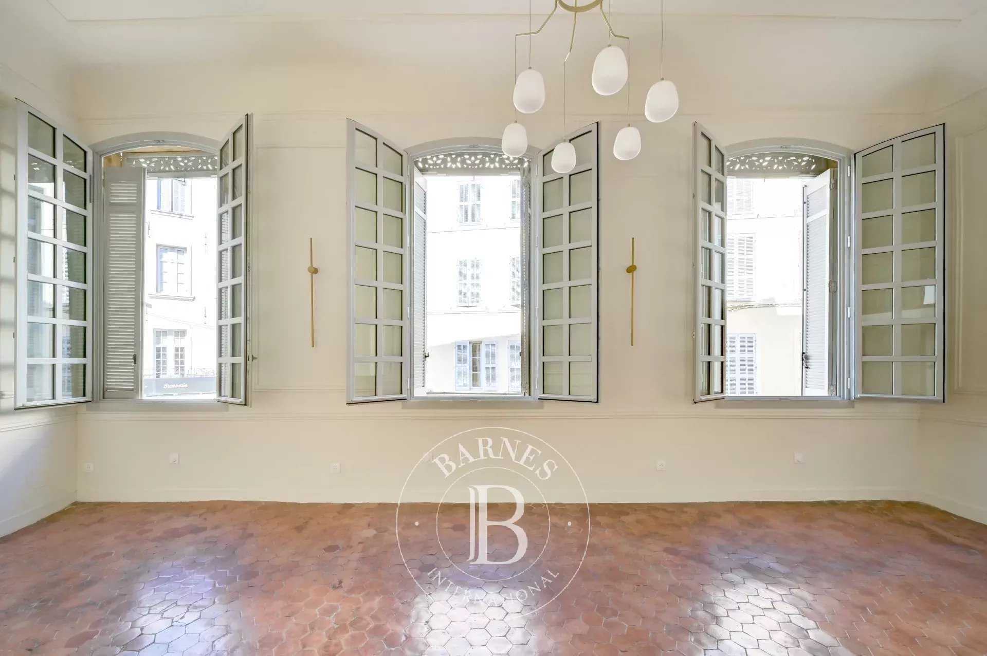 Aix-en-Provence  - Appartement 3 Pi&egrave;ces 2 Chambres