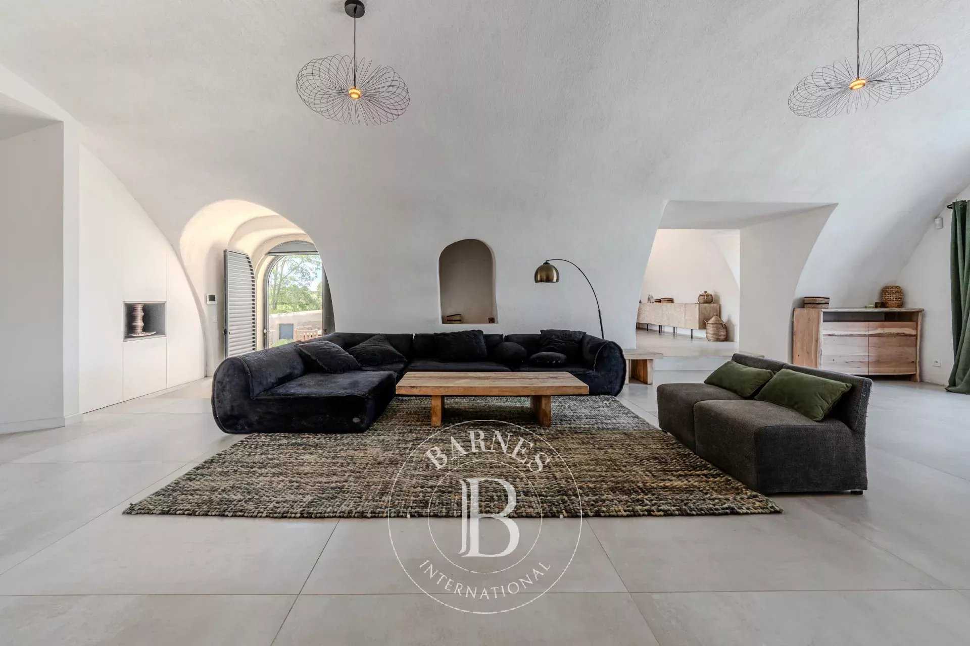 Lourmarin  - Property 4 Bedrooms