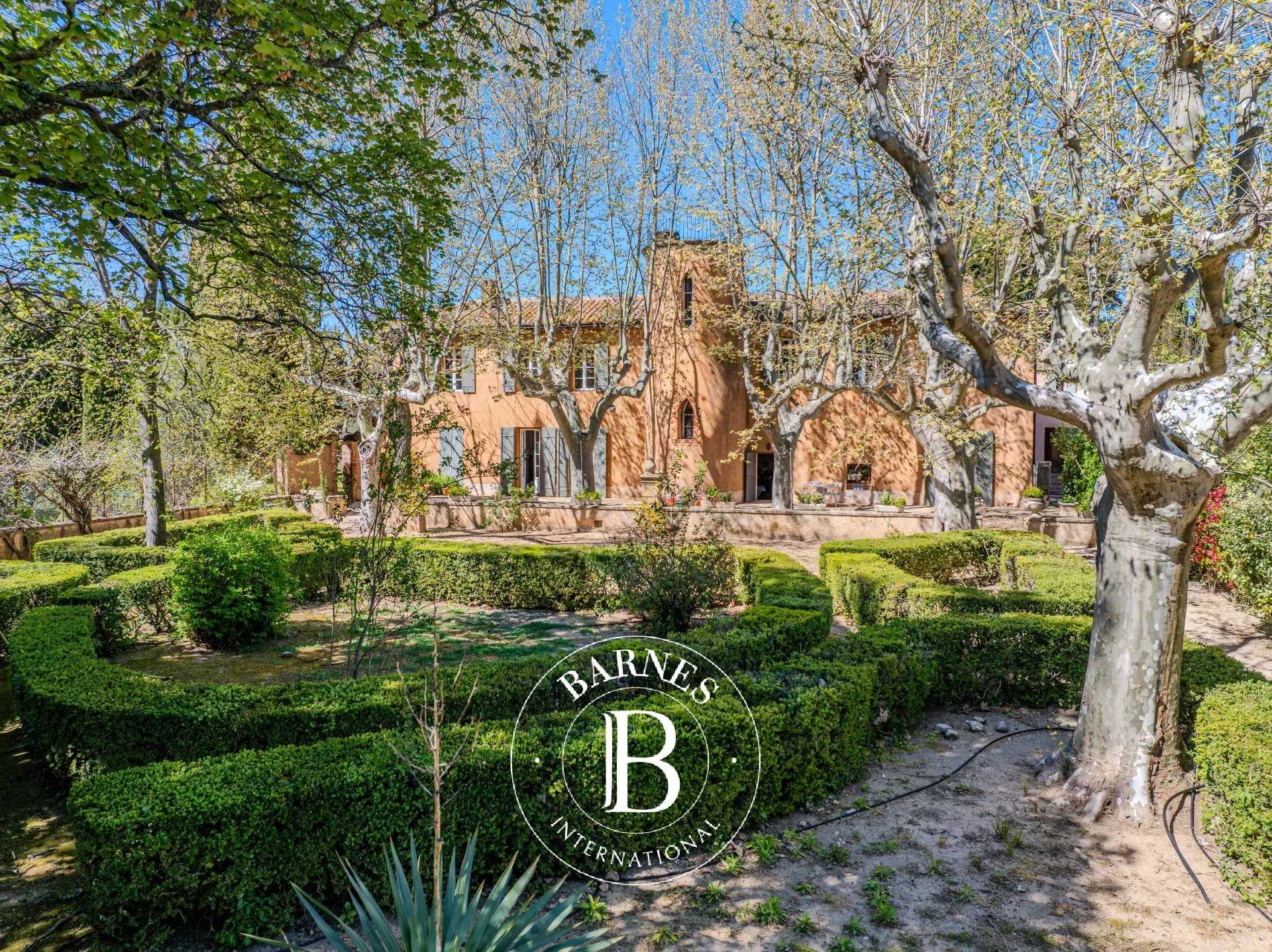 Aix-en-Provence  - Property 