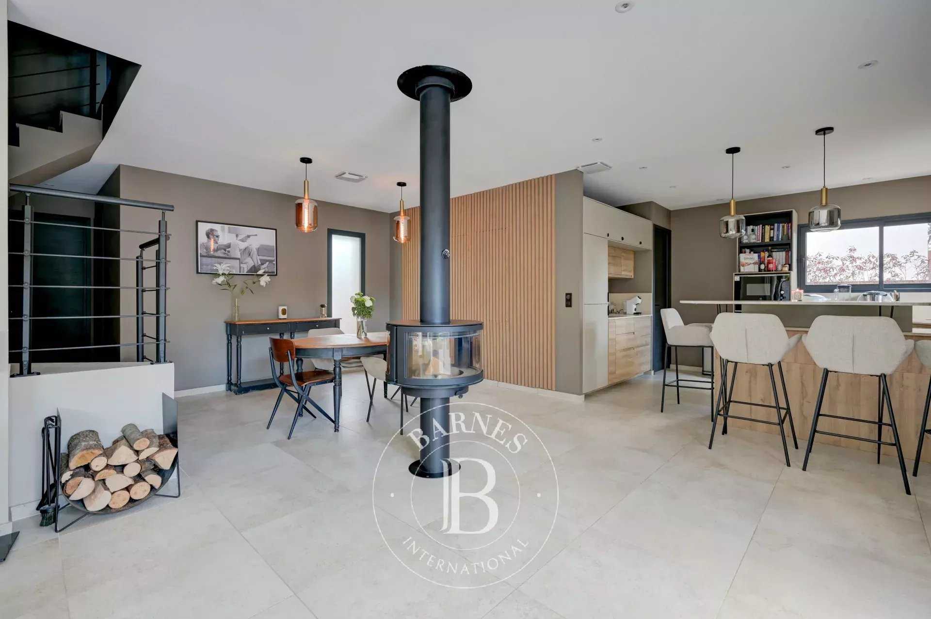 Aix-en-Provence  - House 4 Bedrooms