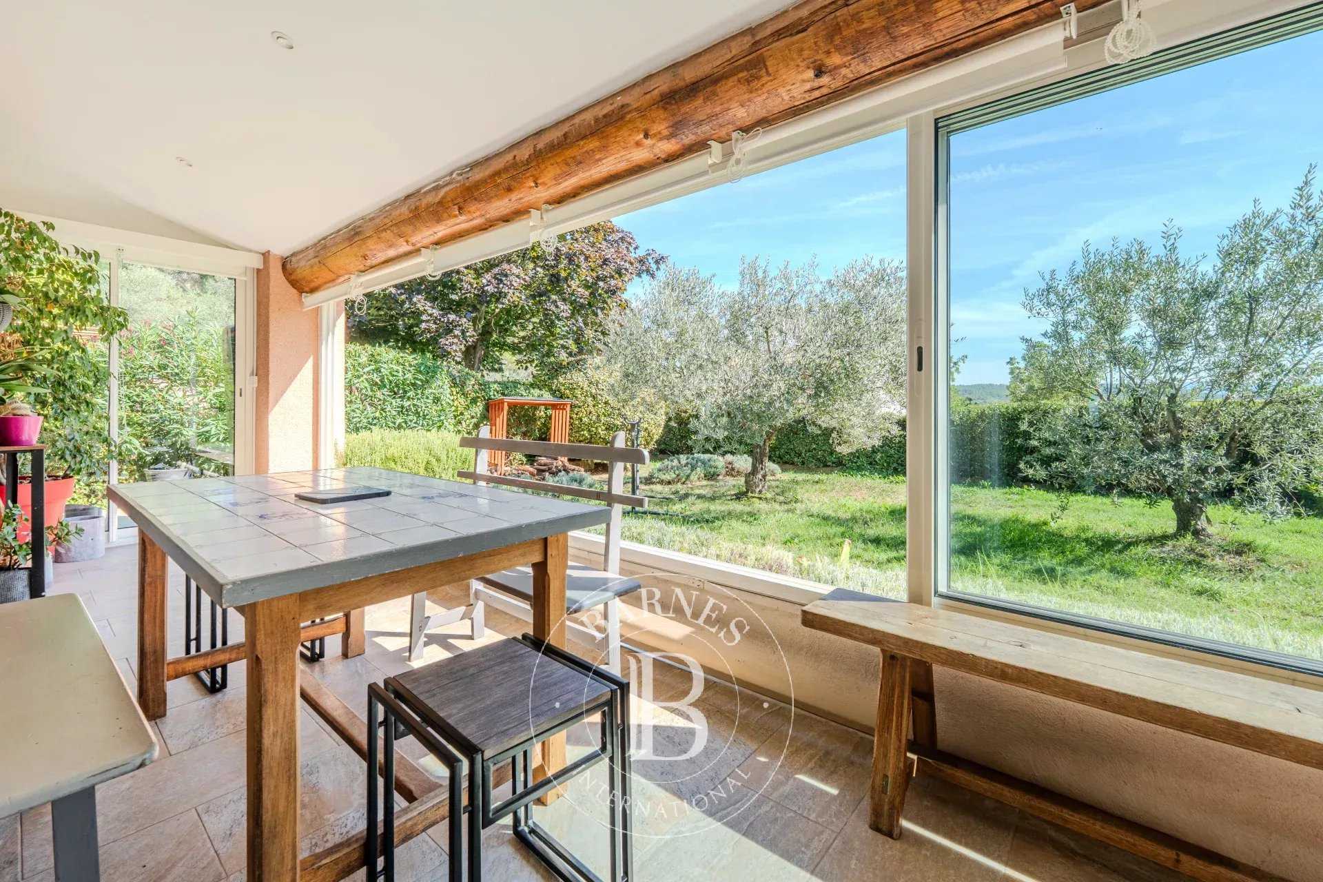 Pertuis  - Maison 10 Pi&egrave;ces 5 Chambres