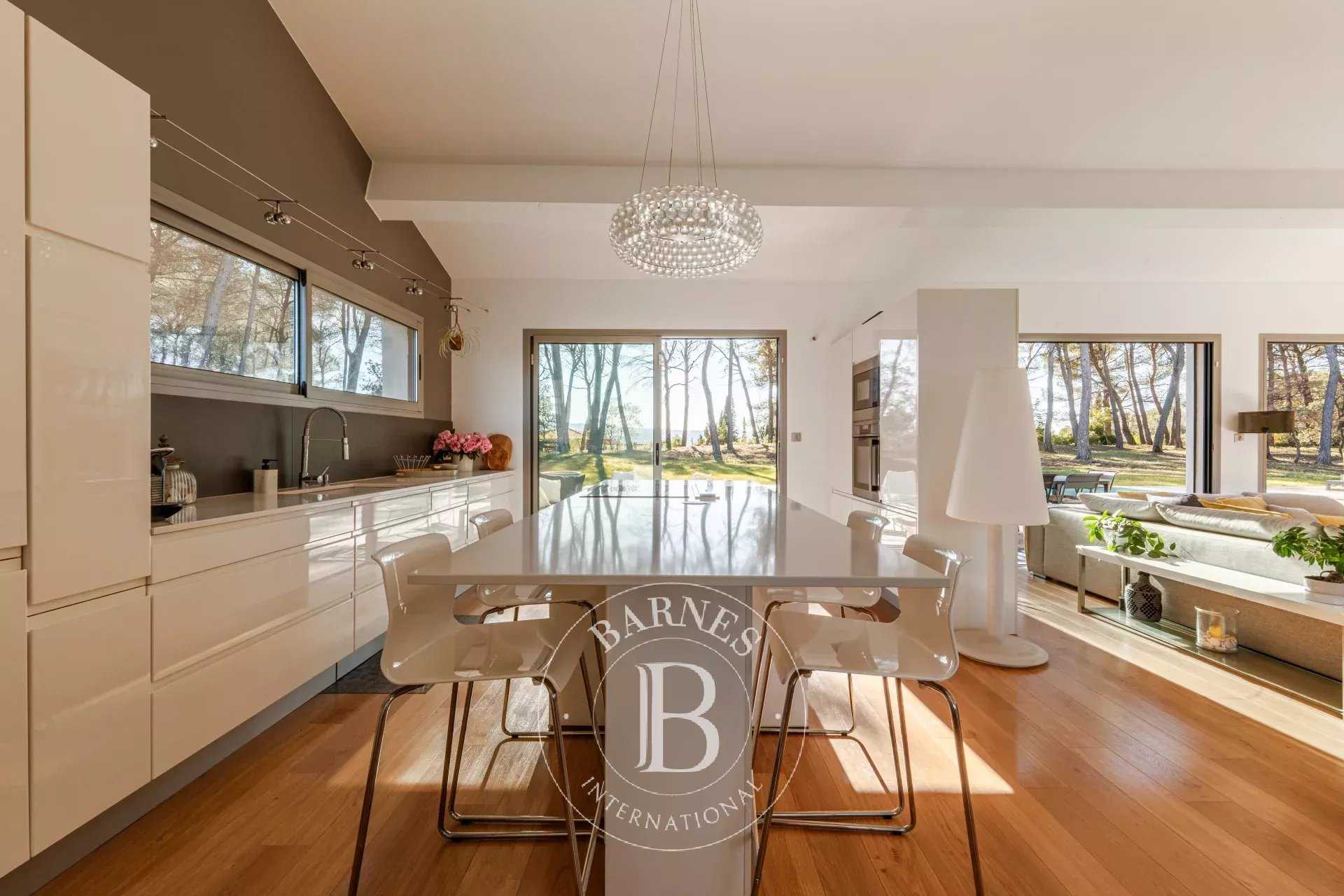 Aix-en-Provence  - House 5 Bedrooms