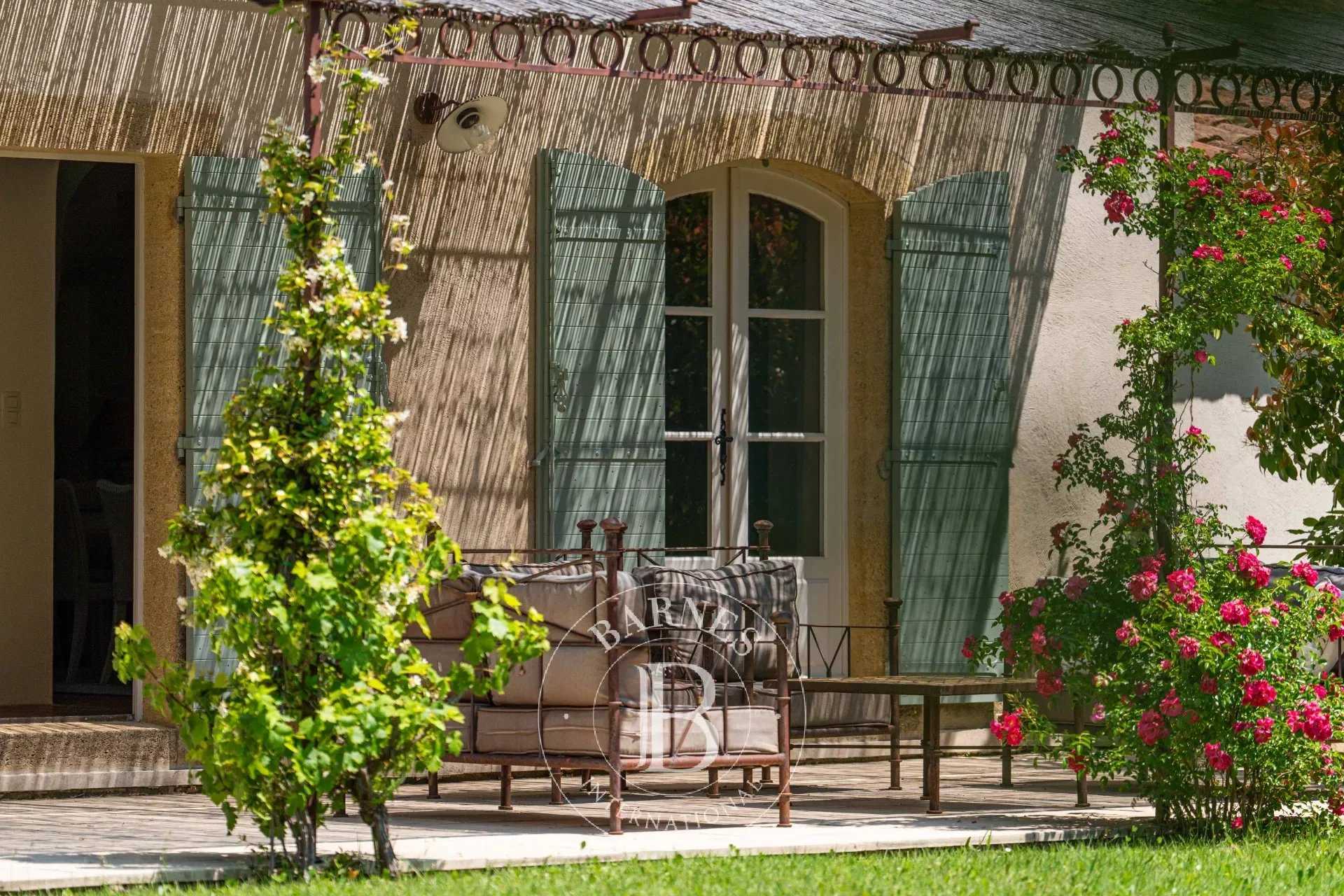 Aix-en-Provence  - Maison 5 Pièces 3 Chambres