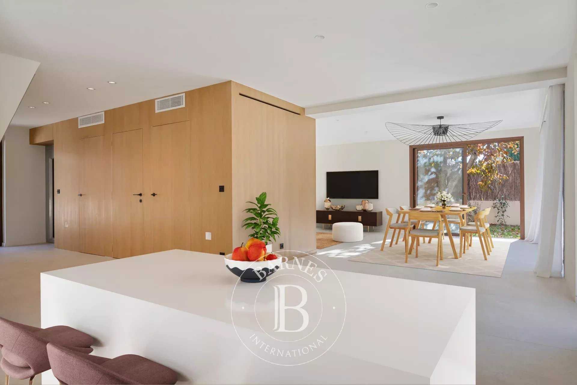 Aix-en-Provence  - House 5 Bedrooms
