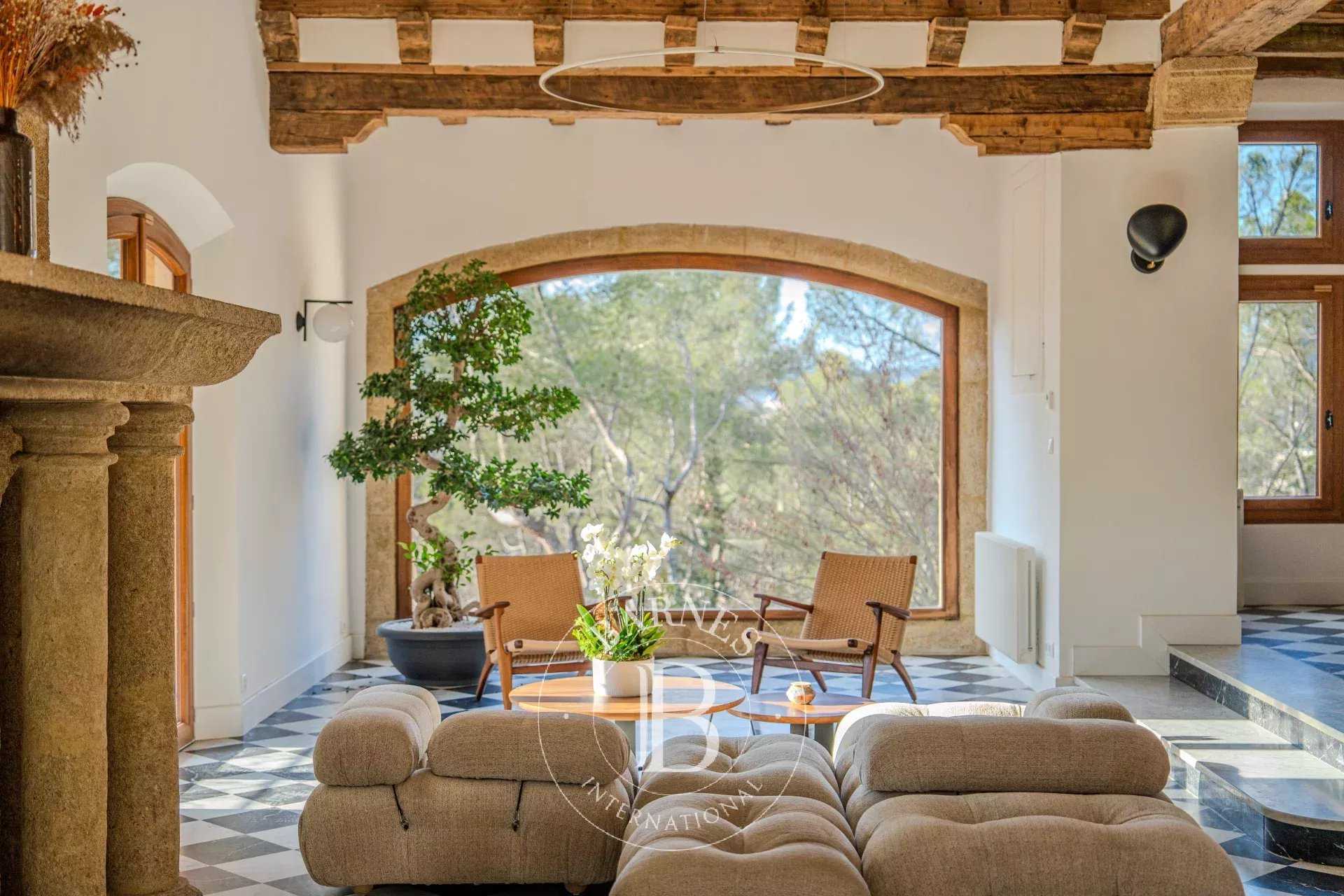 Aix-en-Provence  - House 7 Bedrooms