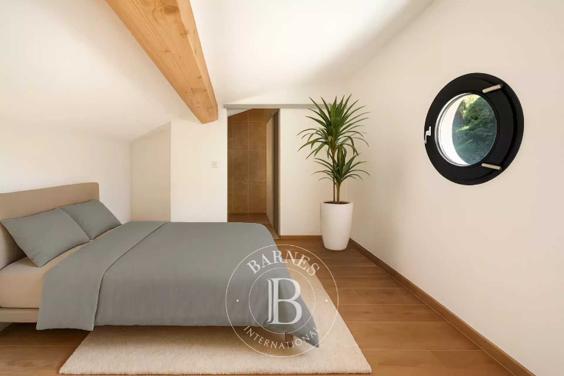 Le Puy-Sainte-Réparade  - Maison 11 Pi&egrave;ces 7 Chambres