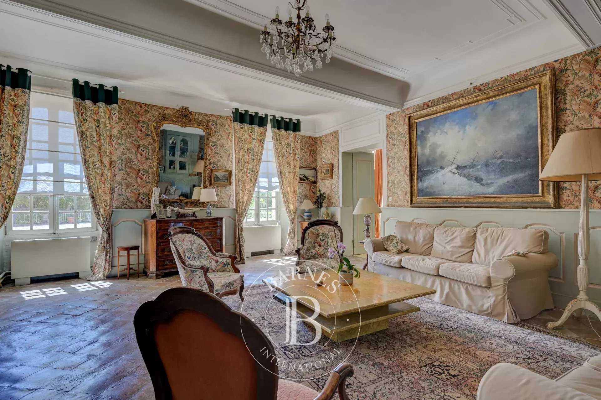 Aix-en-Provence  - House 12 Bedrooms