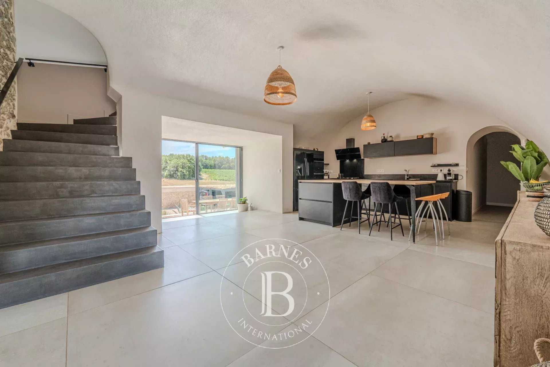 Lourmarin  - Property 4 Bedrooms