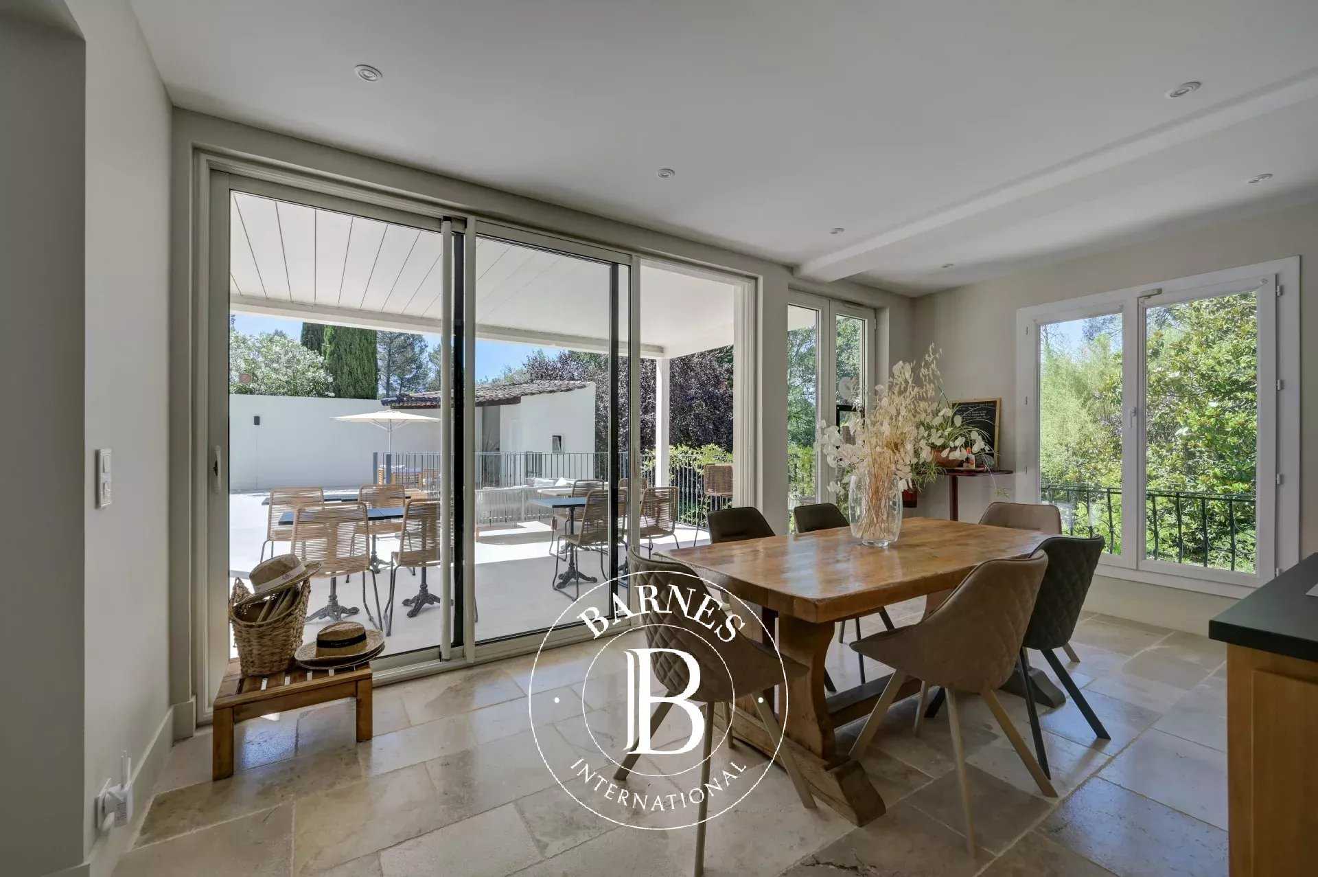 Saint-Marc-Jaumegarde  - House 7 Bedrooms