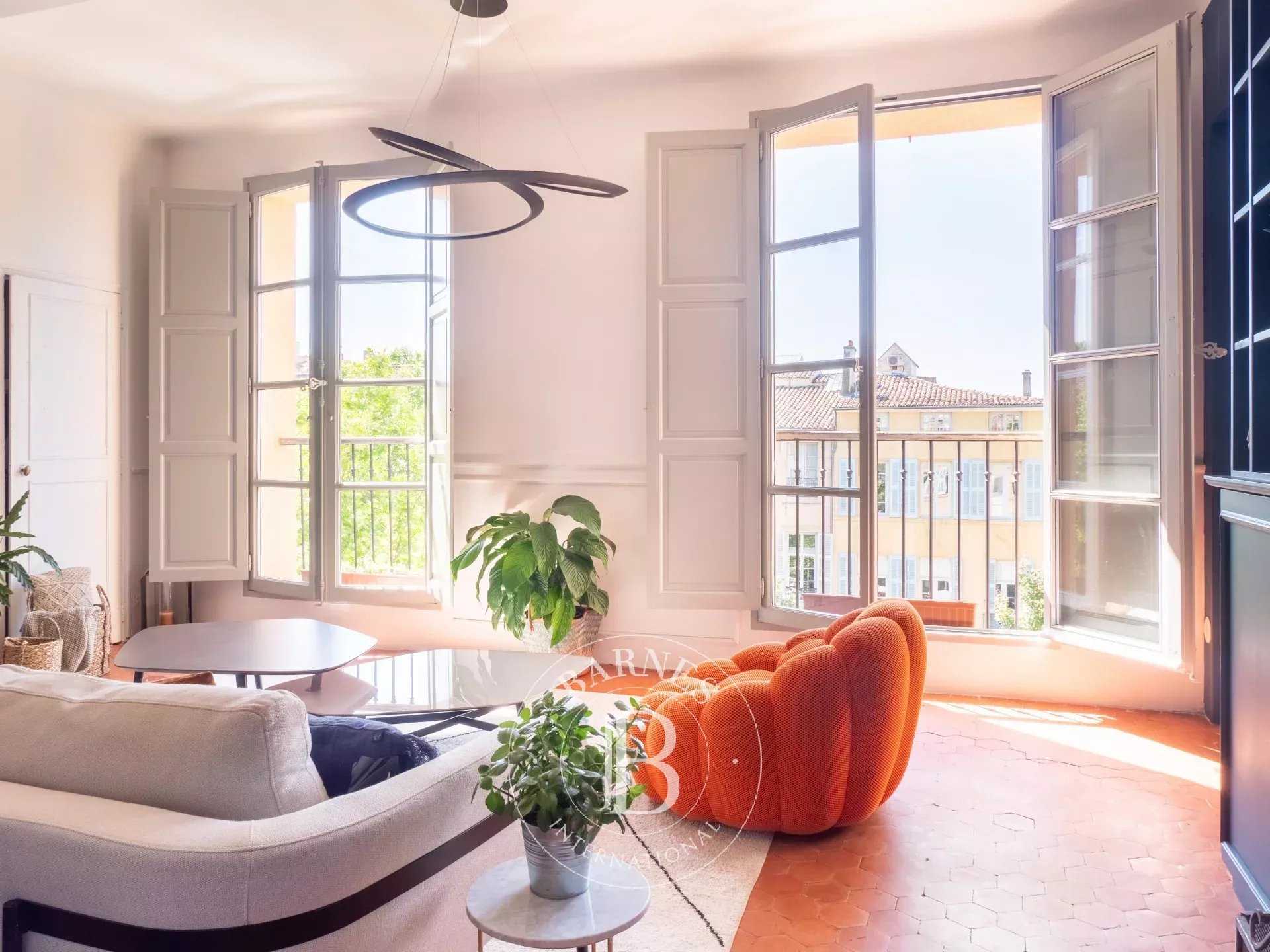 Aix-en-Provence  - Appartement 5 Pi&egrave;ces 3 Chambres