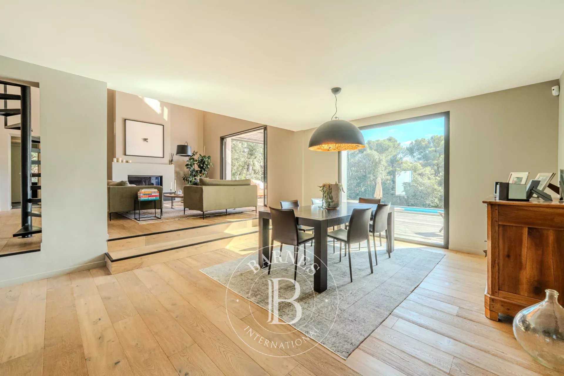 Aix-en-Provence  - House 5 Bedrooms