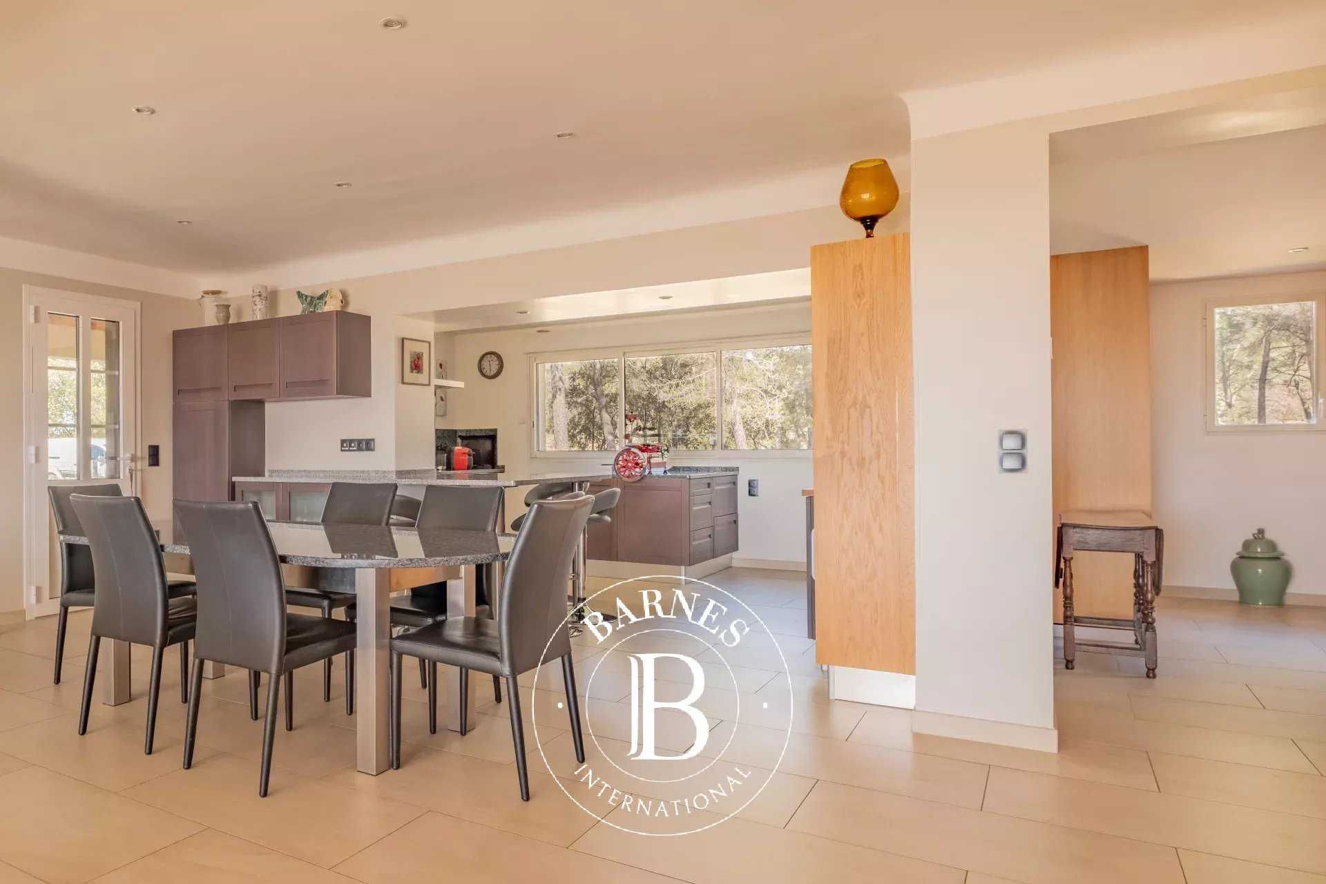 Aix-en-Provence  - House 4 Bedrooms