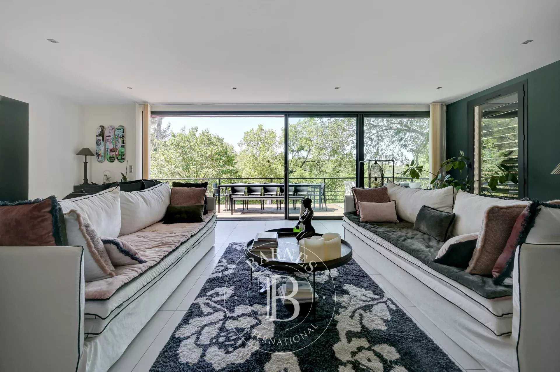 Aix-en-Provence  - House 5 Bedrooms