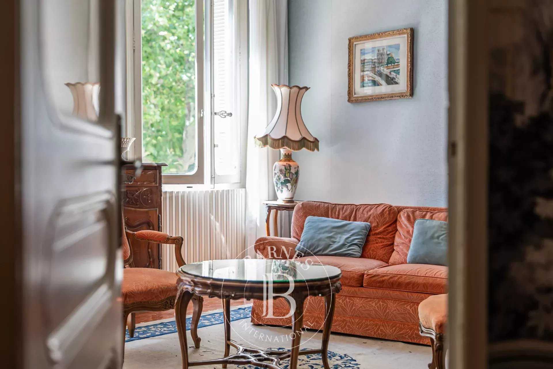 Aix-en-Provence  - Townhouse 10 Bedrooms