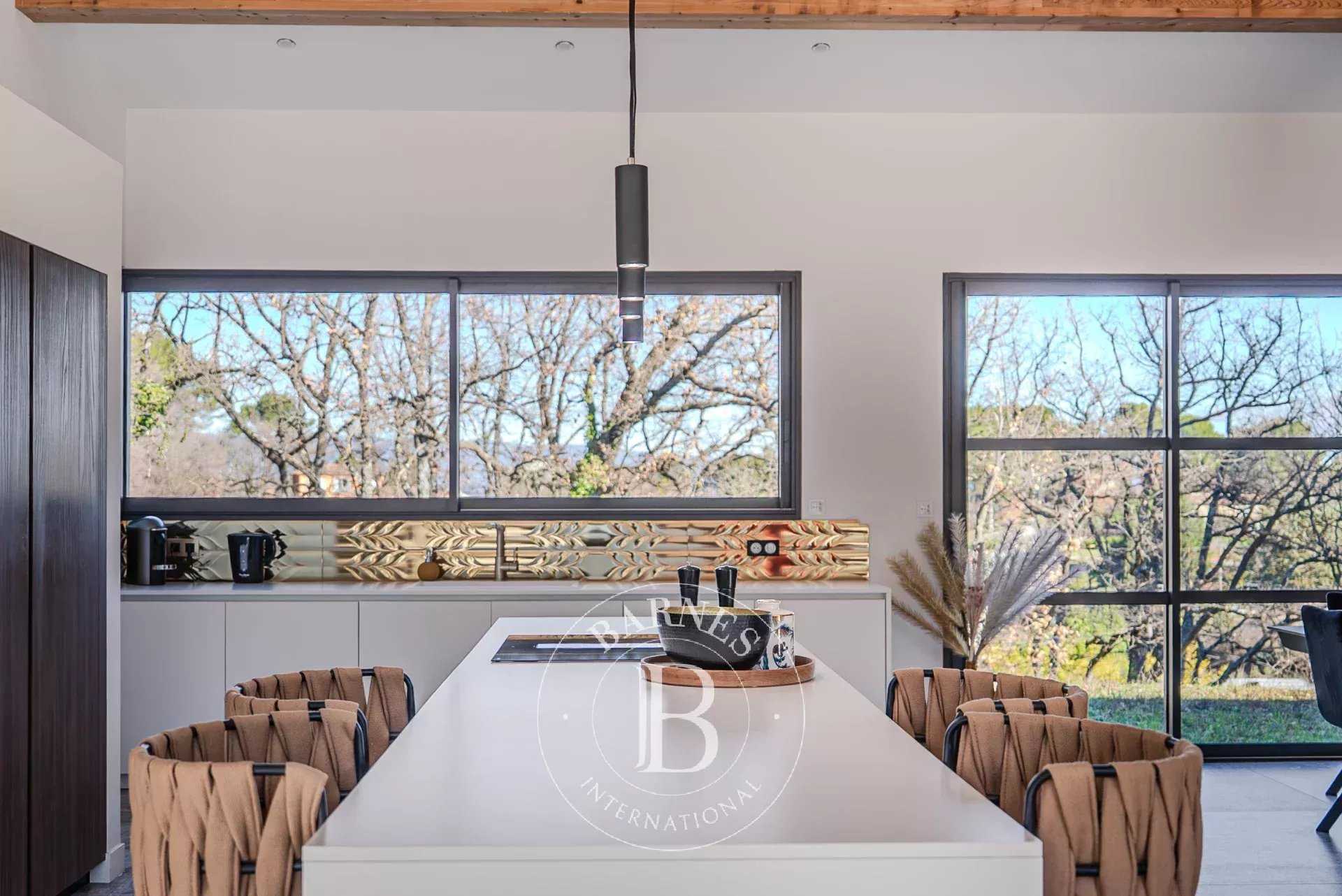 Aix-en-Provence  - Villa 4 Pi&egrave;ces 2 Chambres