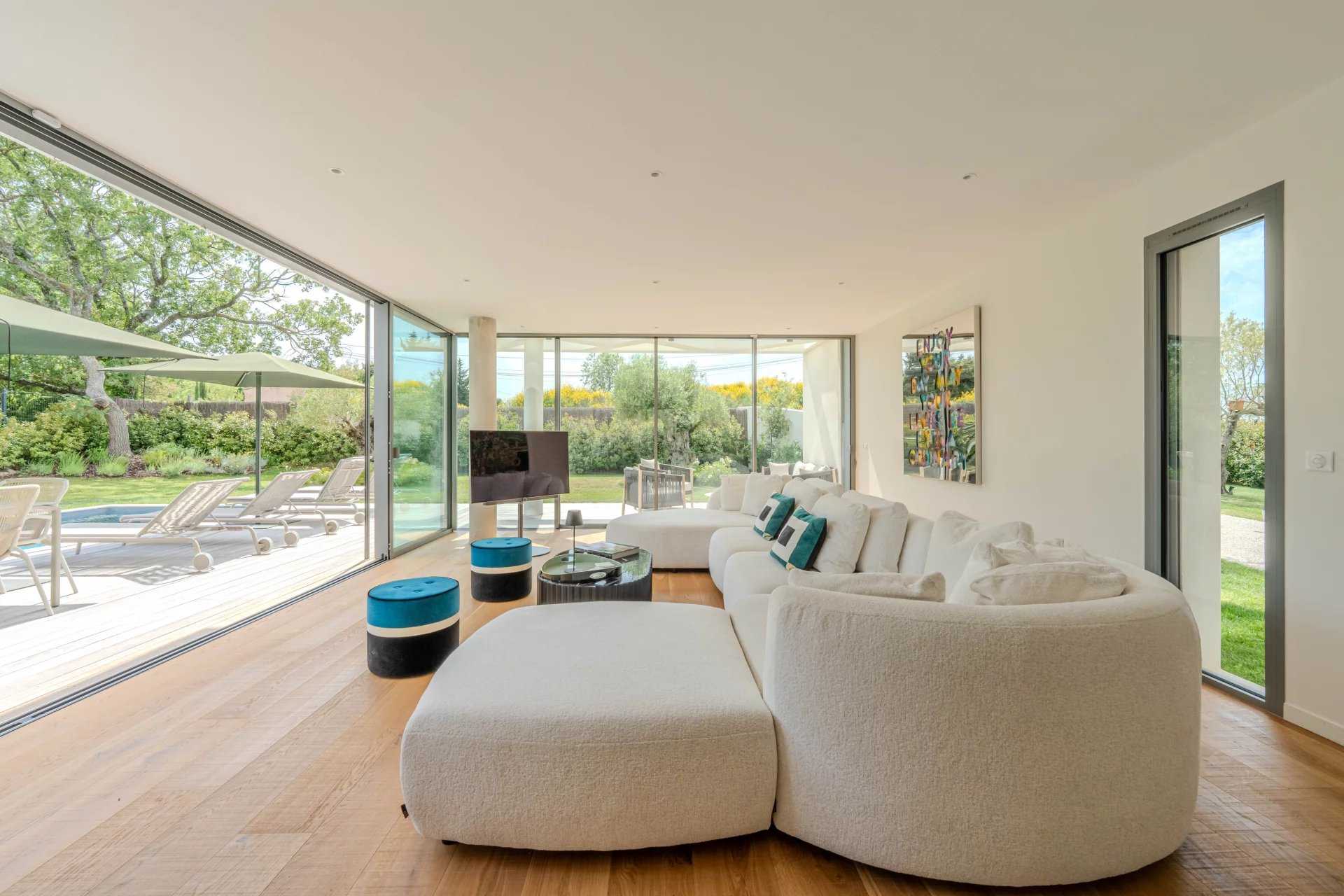 Aix-en-Provence  - Villa 6 Pi&egrave;ces 4 Chambres