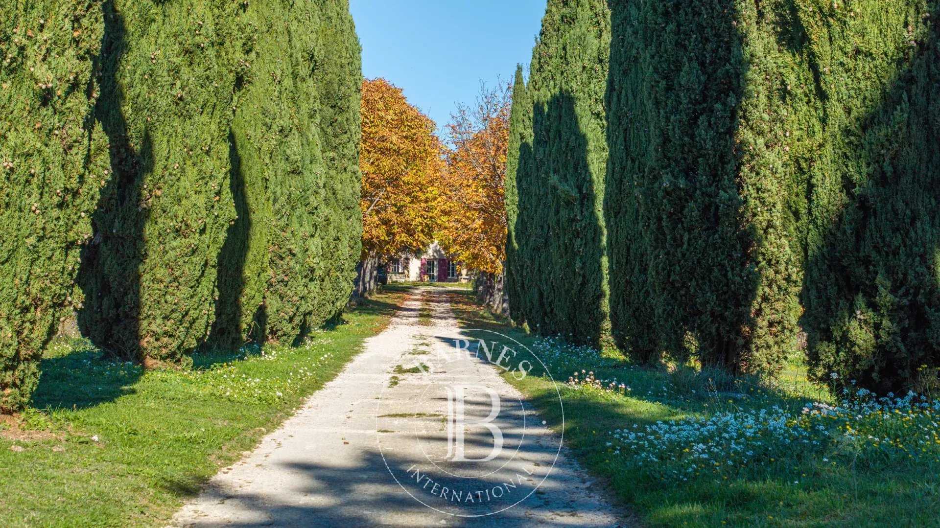 Aix-en-Provence  - Property 8 Bedrooms