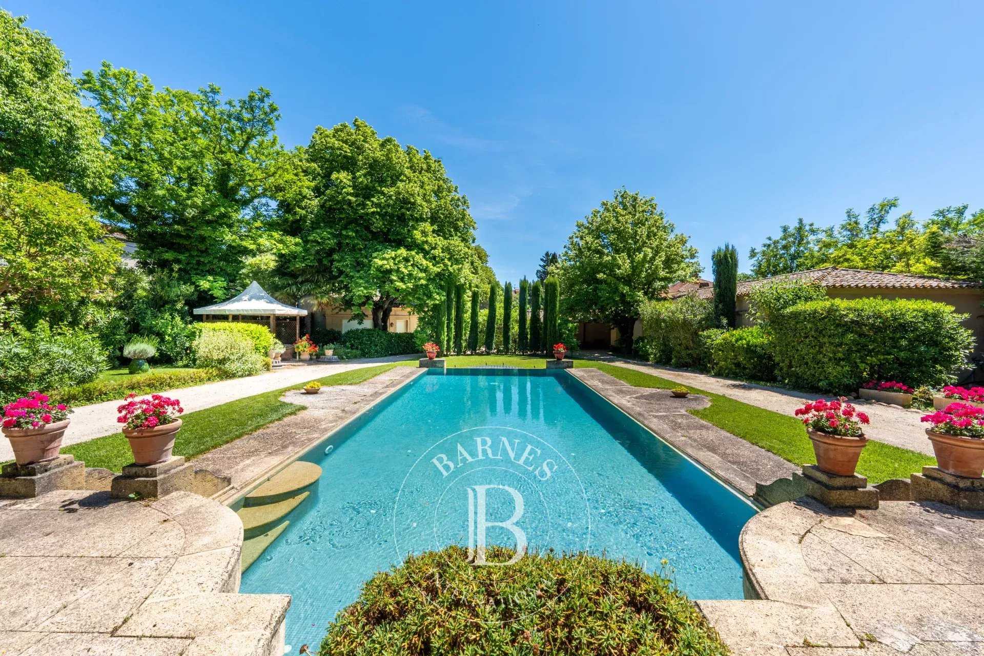 Aix-en-Provence  - Bastide 49 Pièces 5 Chambres