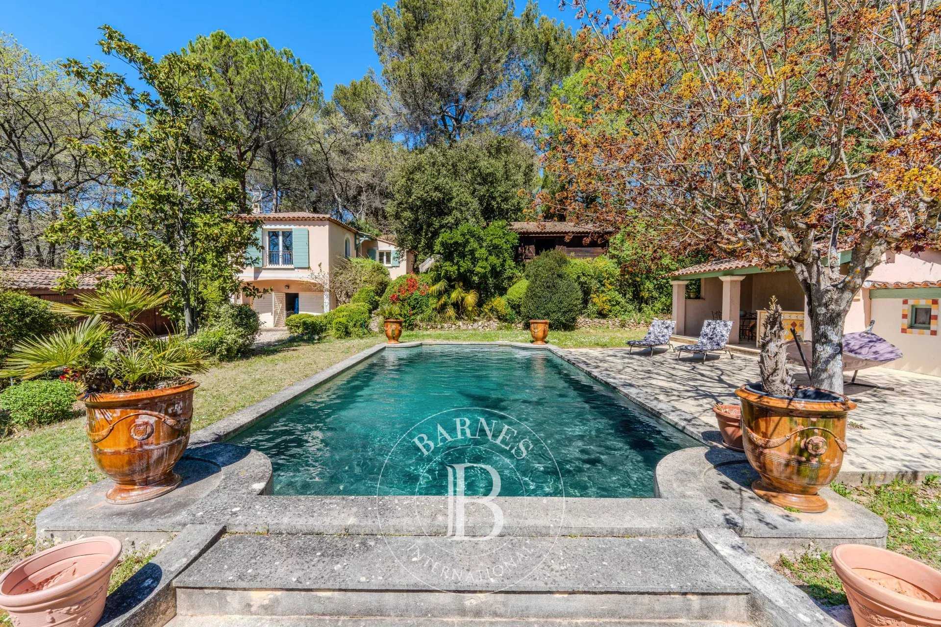 Aix-en-Provence  - House 6 Bedrooms