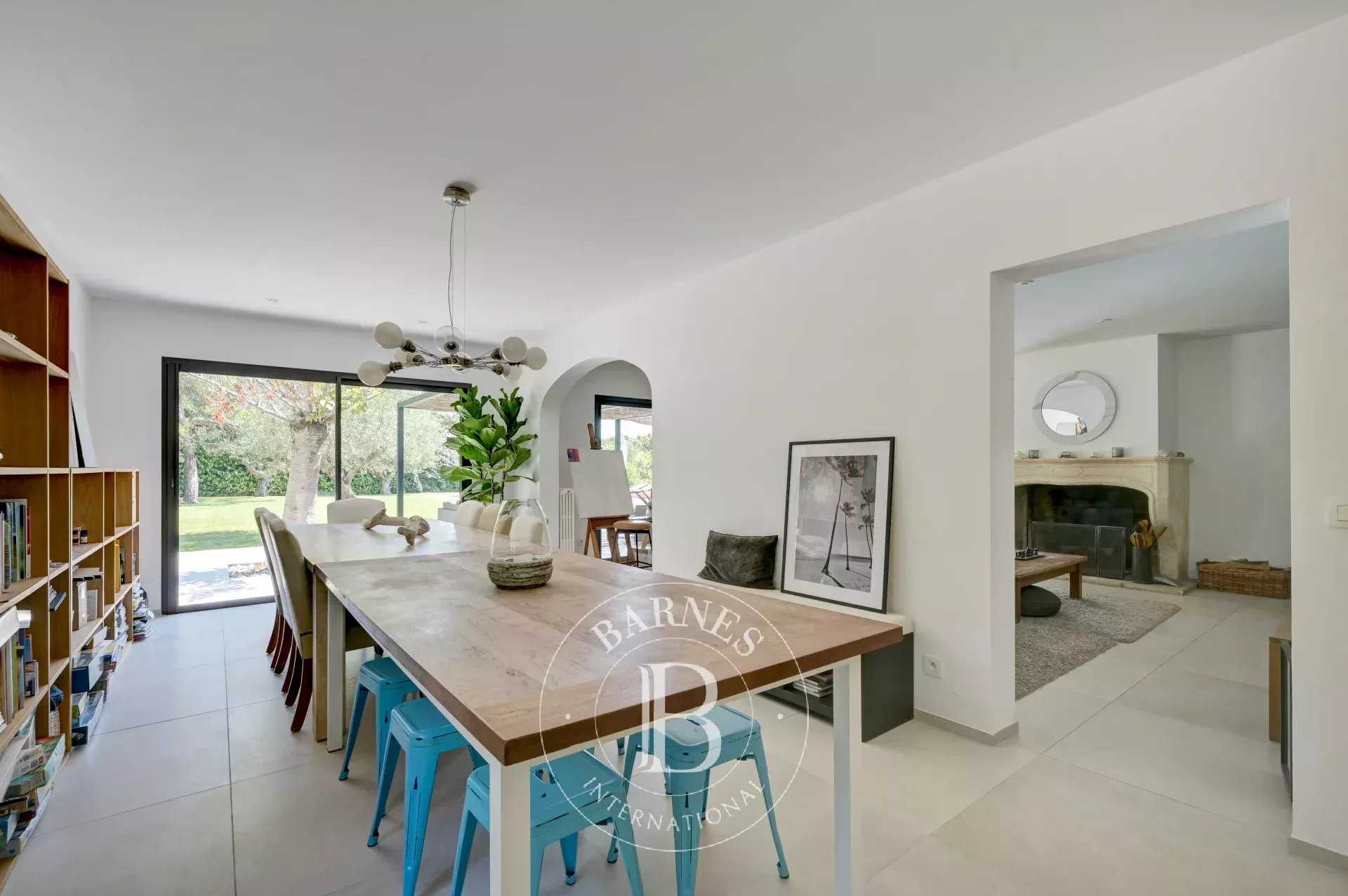 Aix-en-Provence  - Maison 7 Pièces 5 Chambres