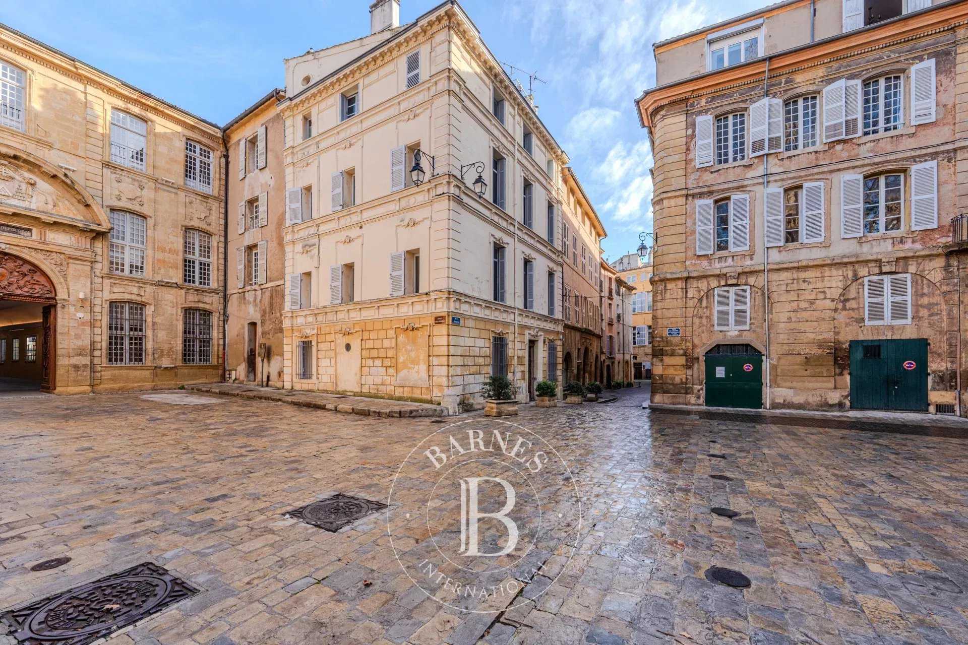 Aix-en-Provence  - Hôtel particulier 15 Pi&egrave;ces 10 Chambres