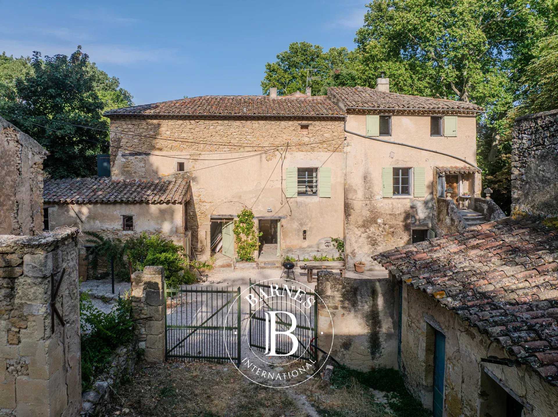 La Tour-d'Aigues  - Ferme 10 Pi&egrave;ces 4 Chambres