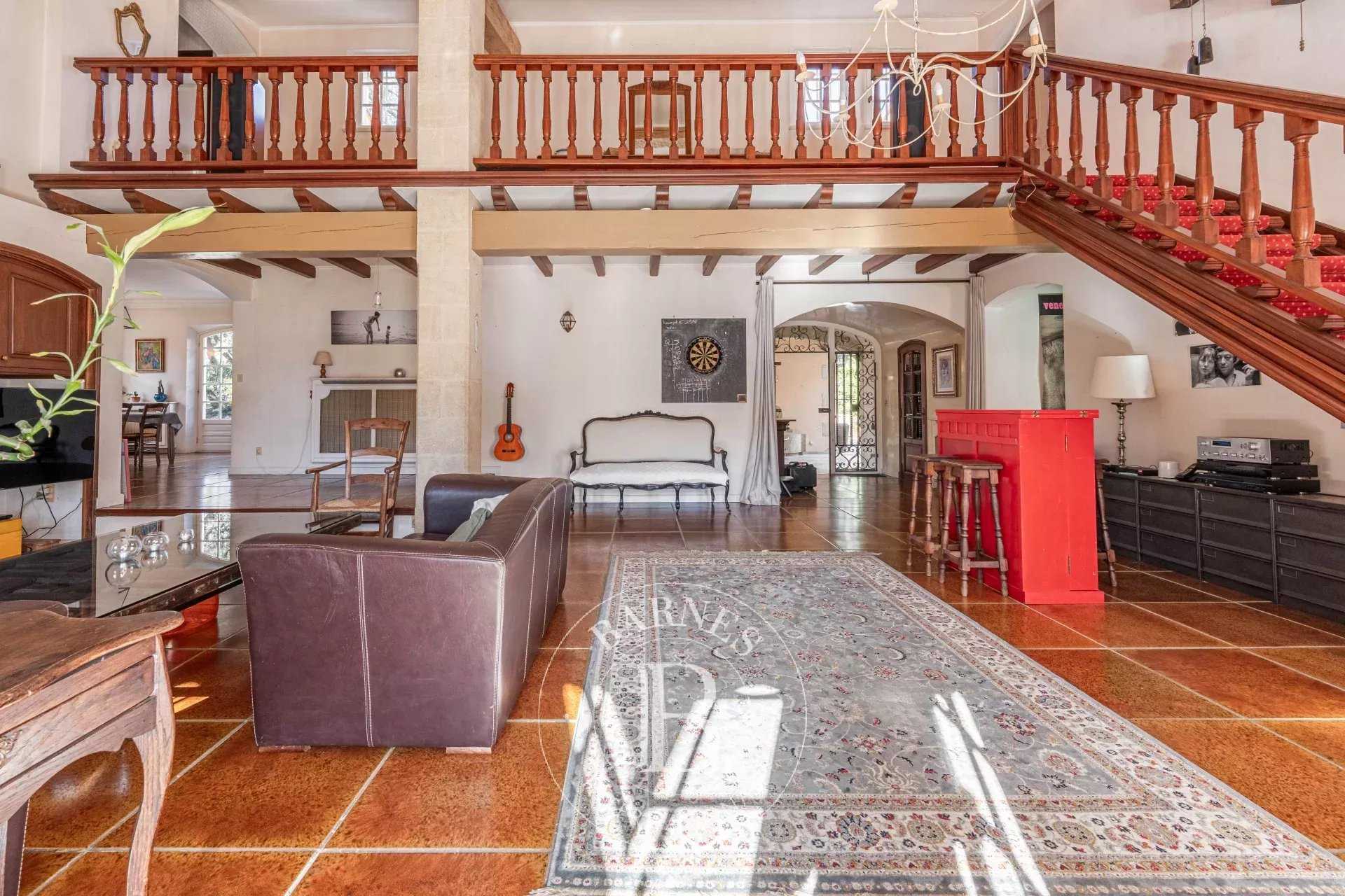 Aix-en-Provence  - Property 6 Bedrooms