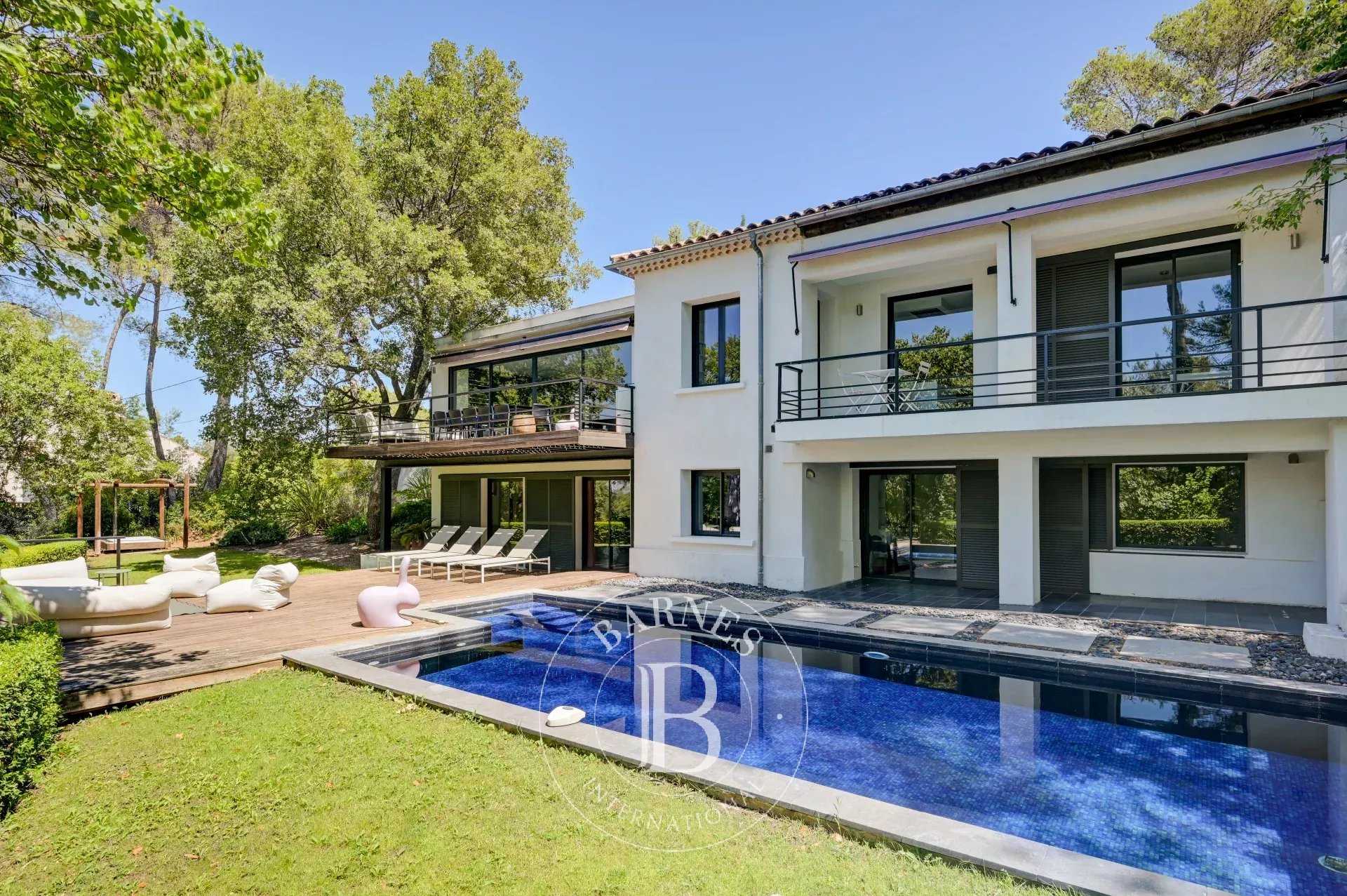 Aix-en-Provence  - House 5 Bedrooms