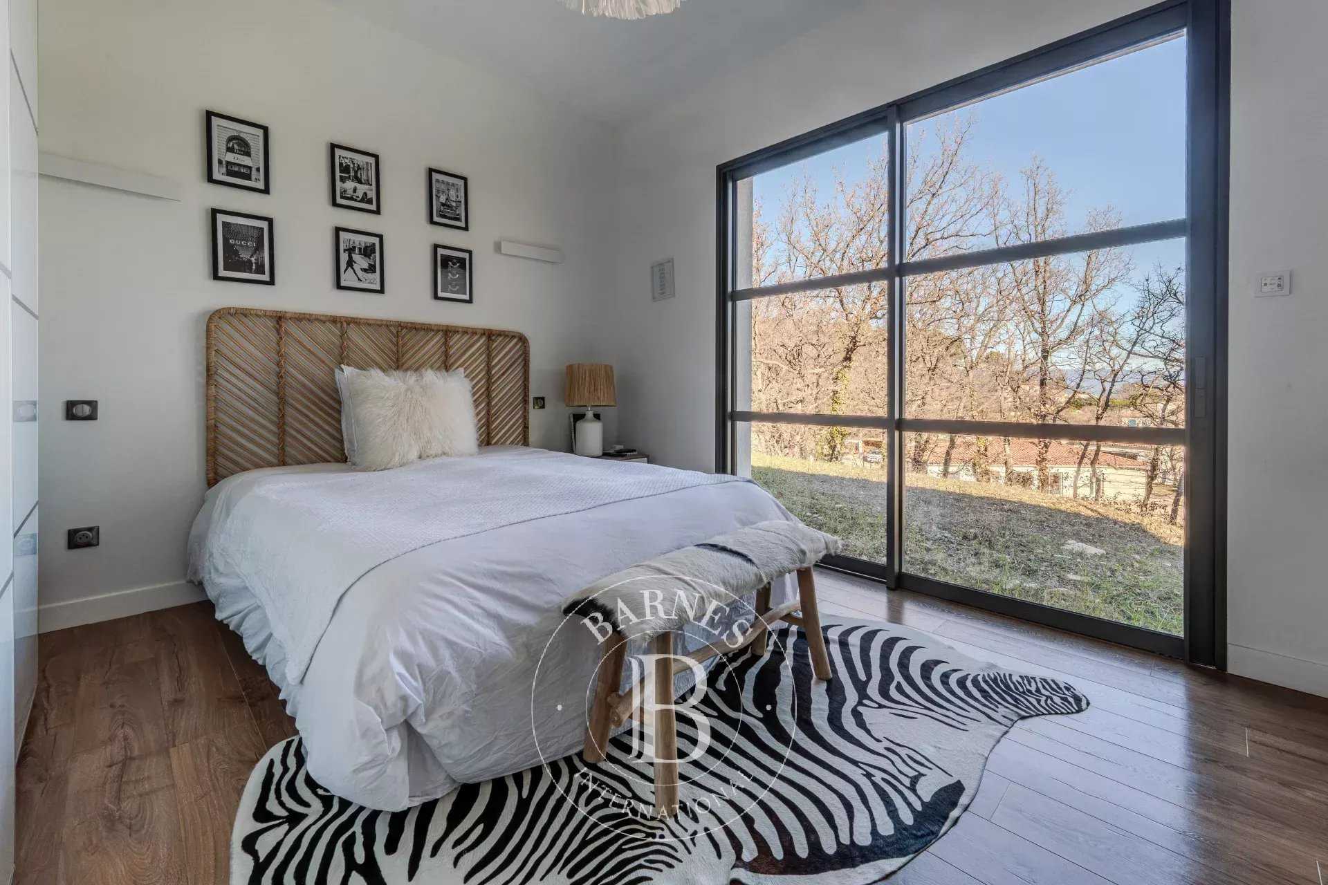 Aix-en-Provence  - Villa 4 Pi&egrave;ces 2 Chambres