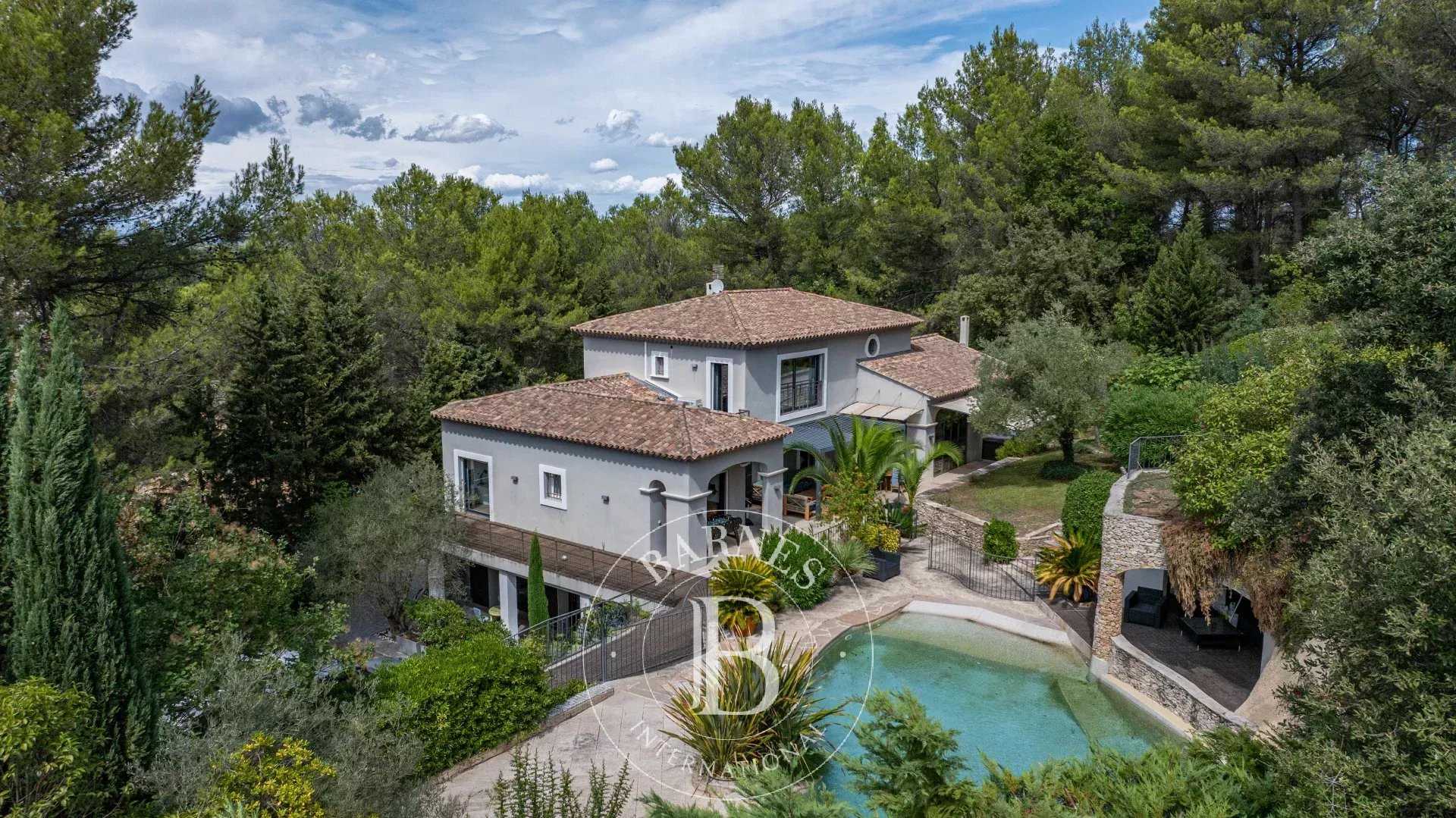 Aix-en-Provence  - House 6 Bedrooms