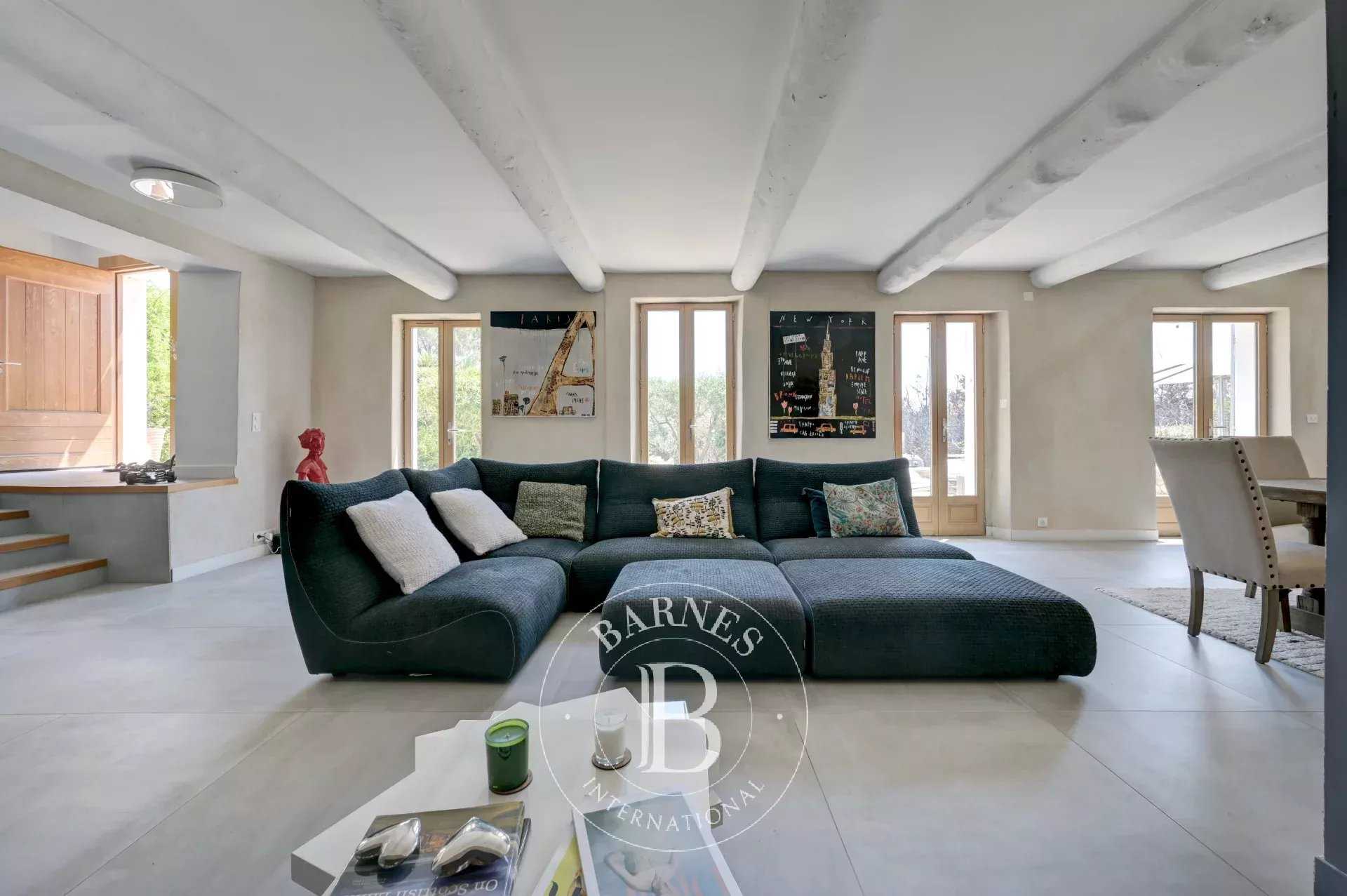 Aix-en-Provence  - House 6 Bedrooms