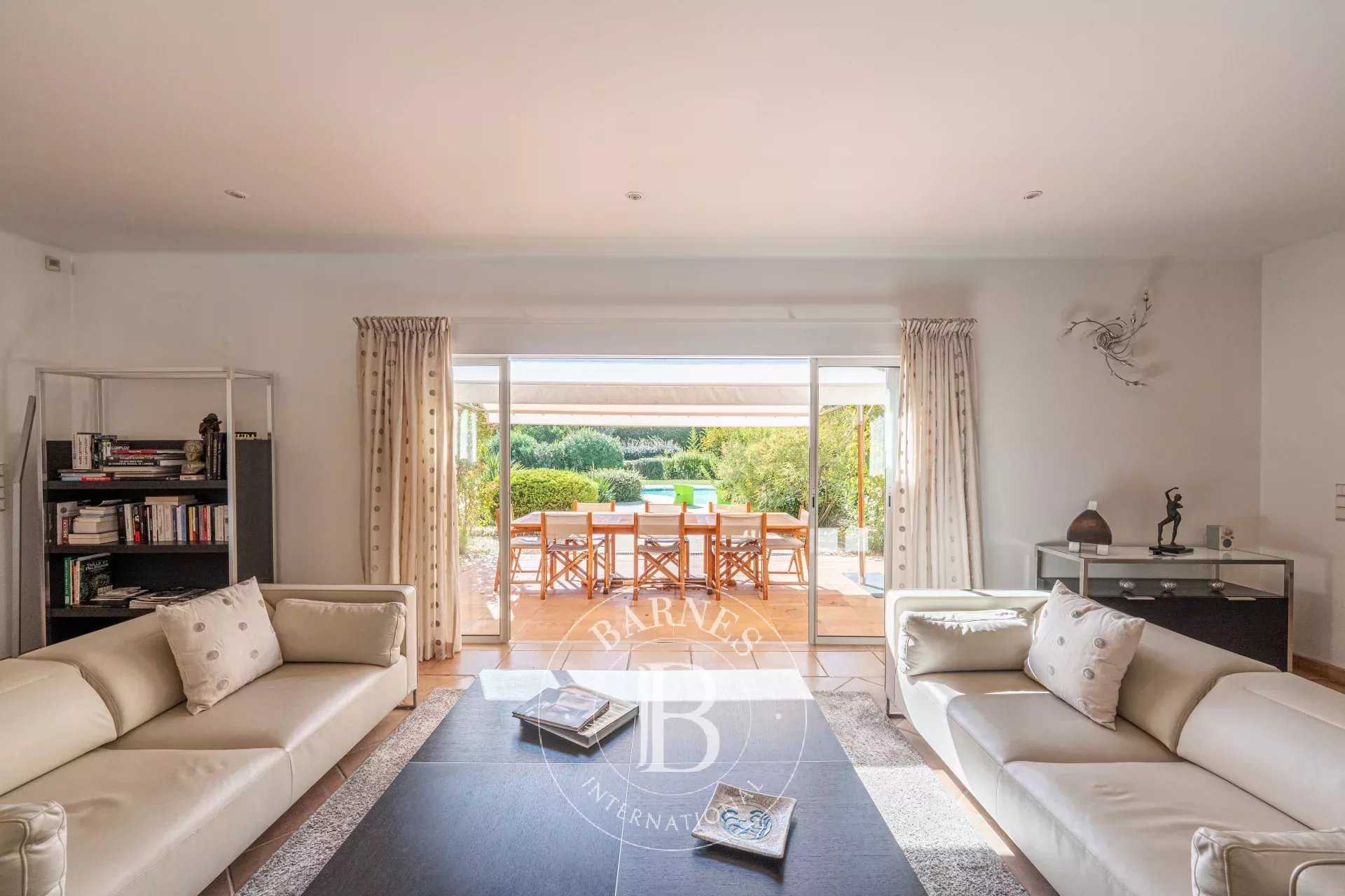 Aix-en-Provence  - Maison 10 Pièces 5 Chambres