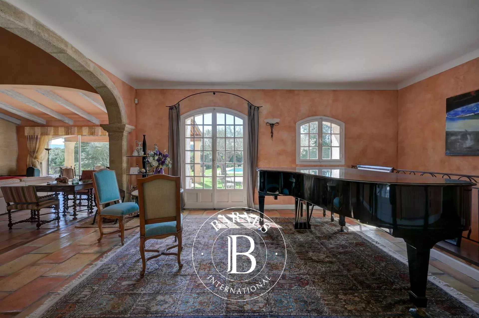 Cabriès  - Maison 8 Pi&egrave;ces 4 Chambres