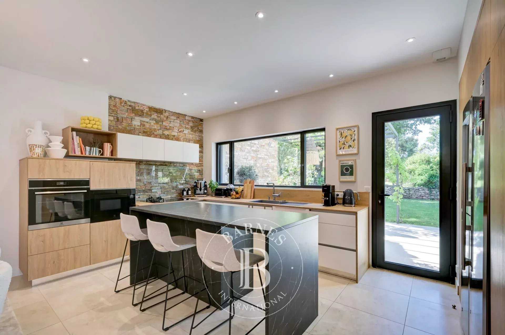 Aix-en-Provence  - House 5 Bedrooms