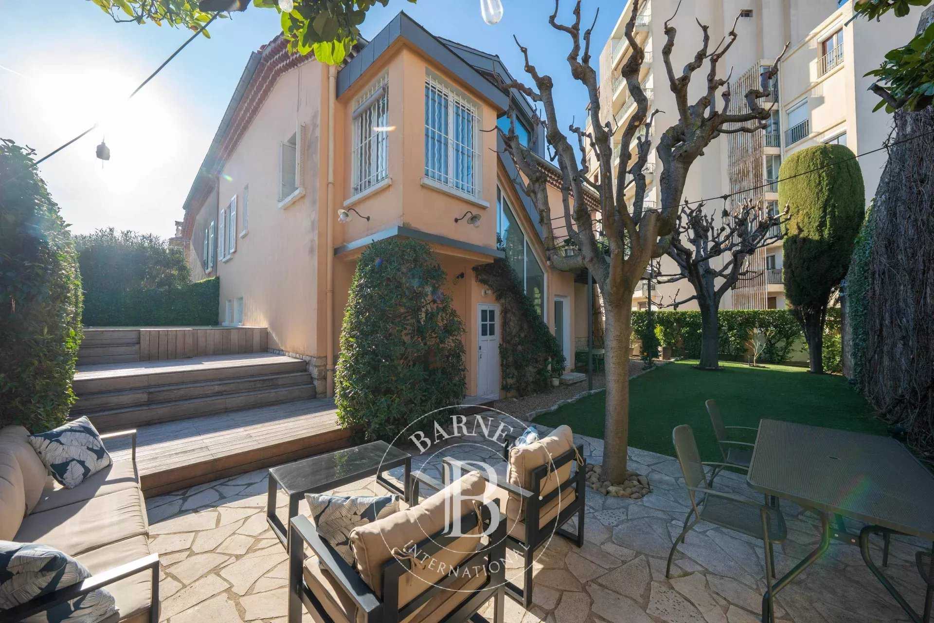 Aix-en-Provence  - Townhouse 6 Bedrooms