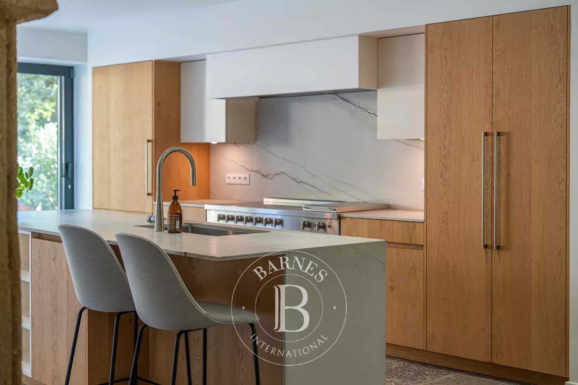 Aix-en-Provence  - House 7 Bedrooms