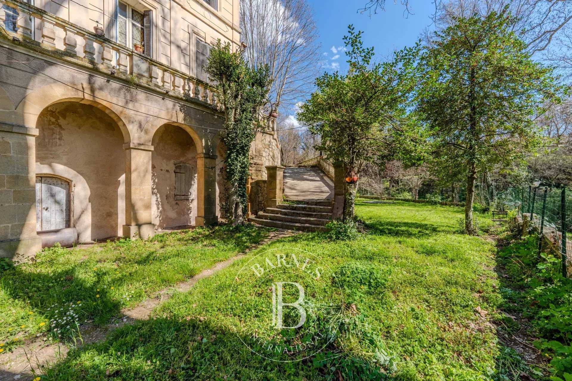 Aix-en-Provence  - Castle 7 Bedrooms