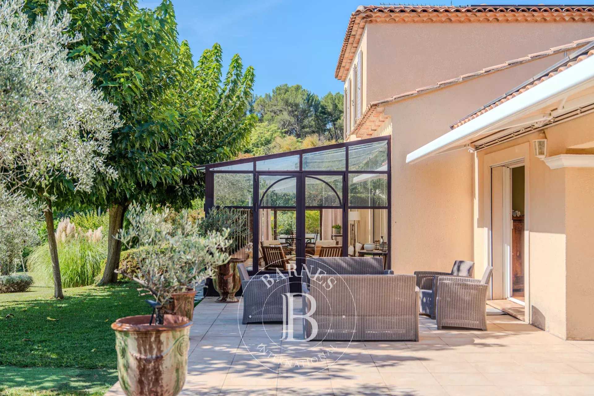 Aix-en-Provence  - House 6 Bedrooms