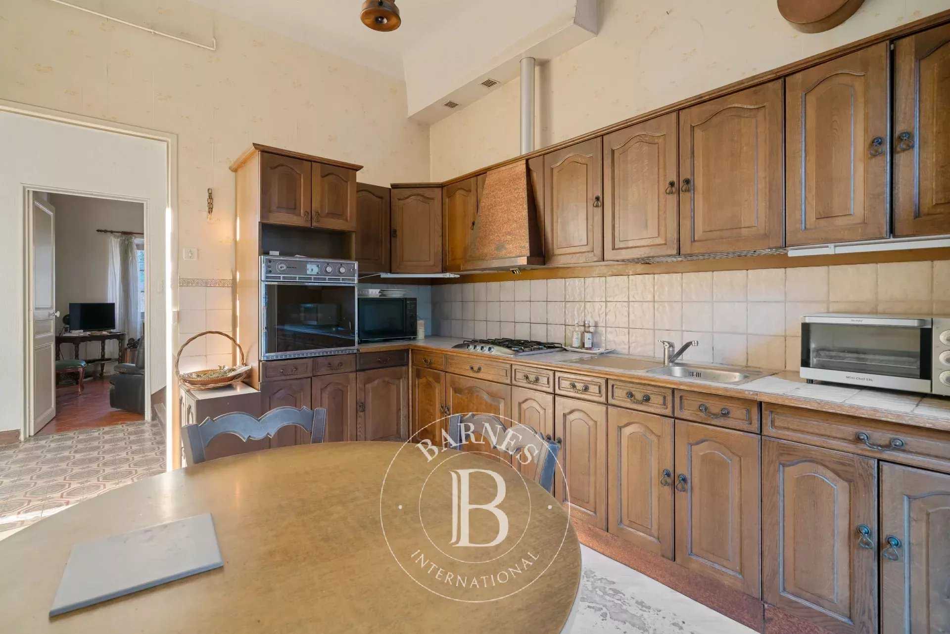 Aix-en-Provence  - House 8 Bedrooms