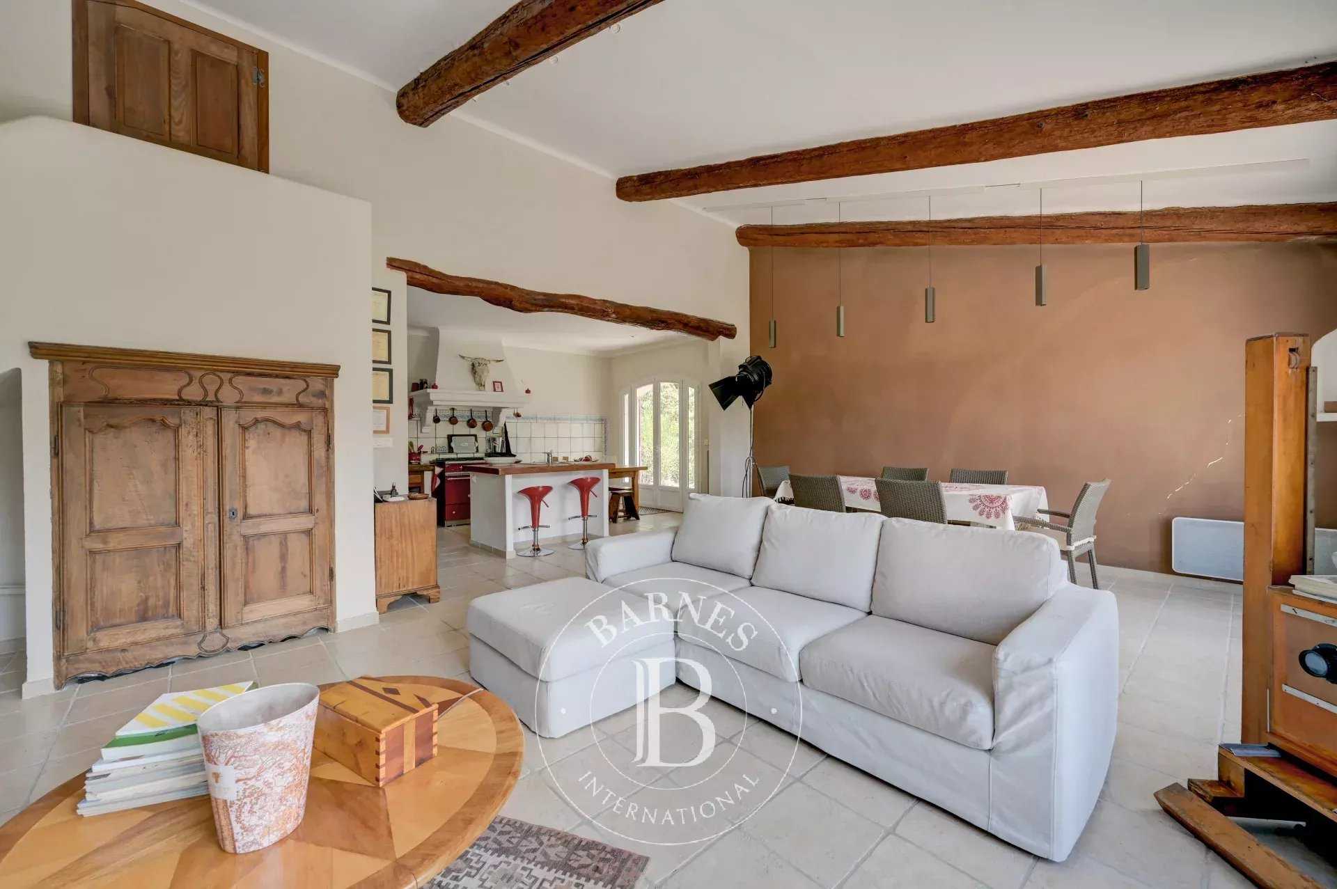 Aix-en-Provence  - House 6 Bedrooms
