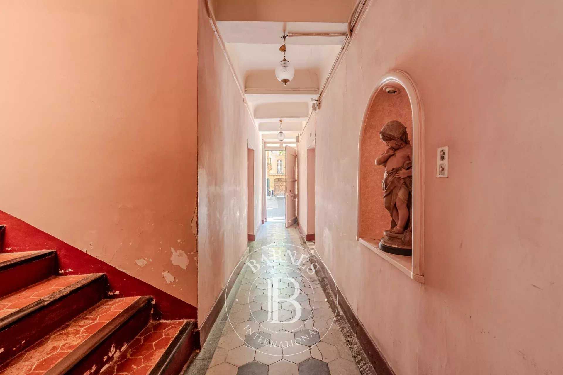 Aix-en-Provence  - Maison de ville 15 Pi&egrave;ces 10 Chambres