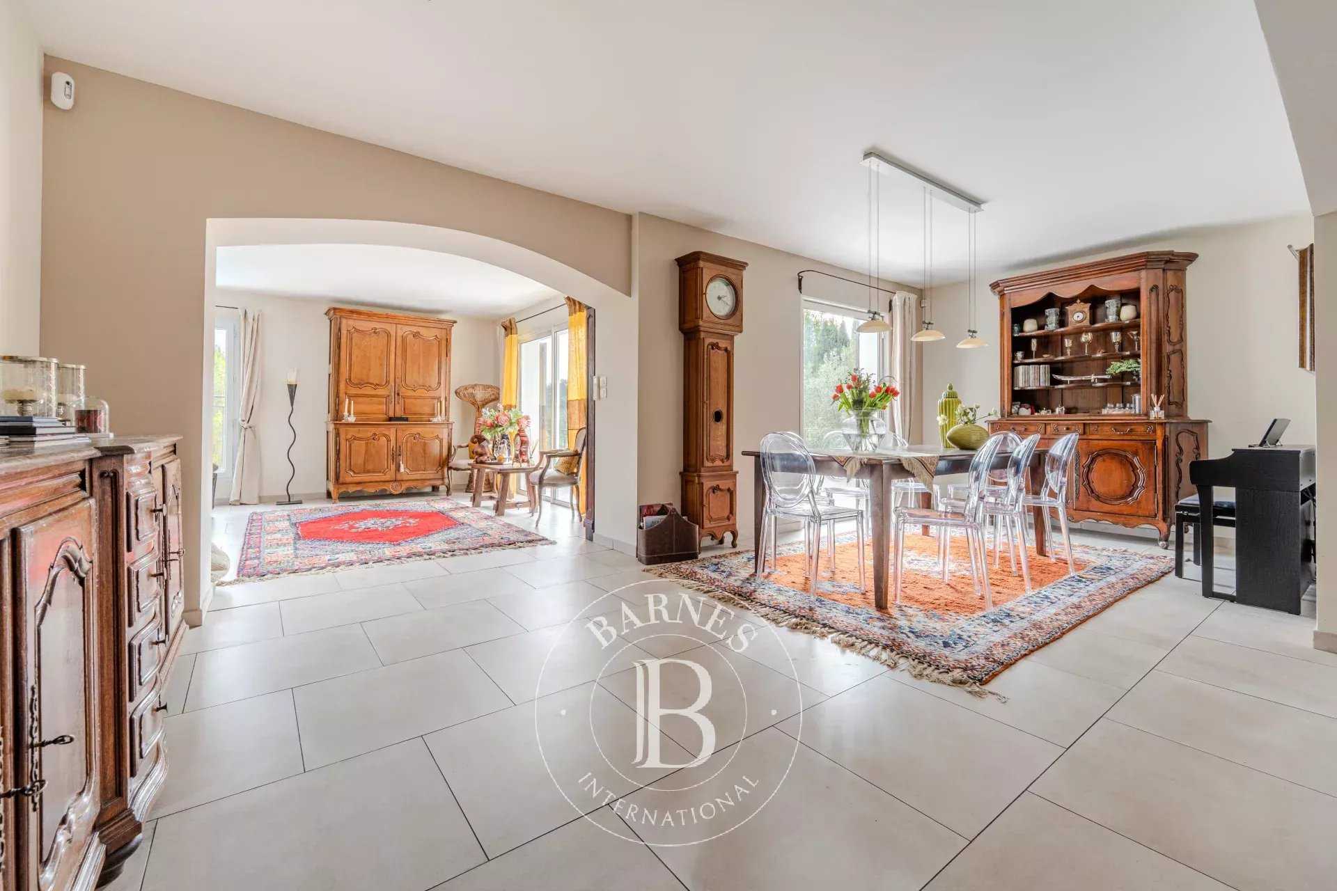 Aix-en-Provence  - House 6 Bedrooms