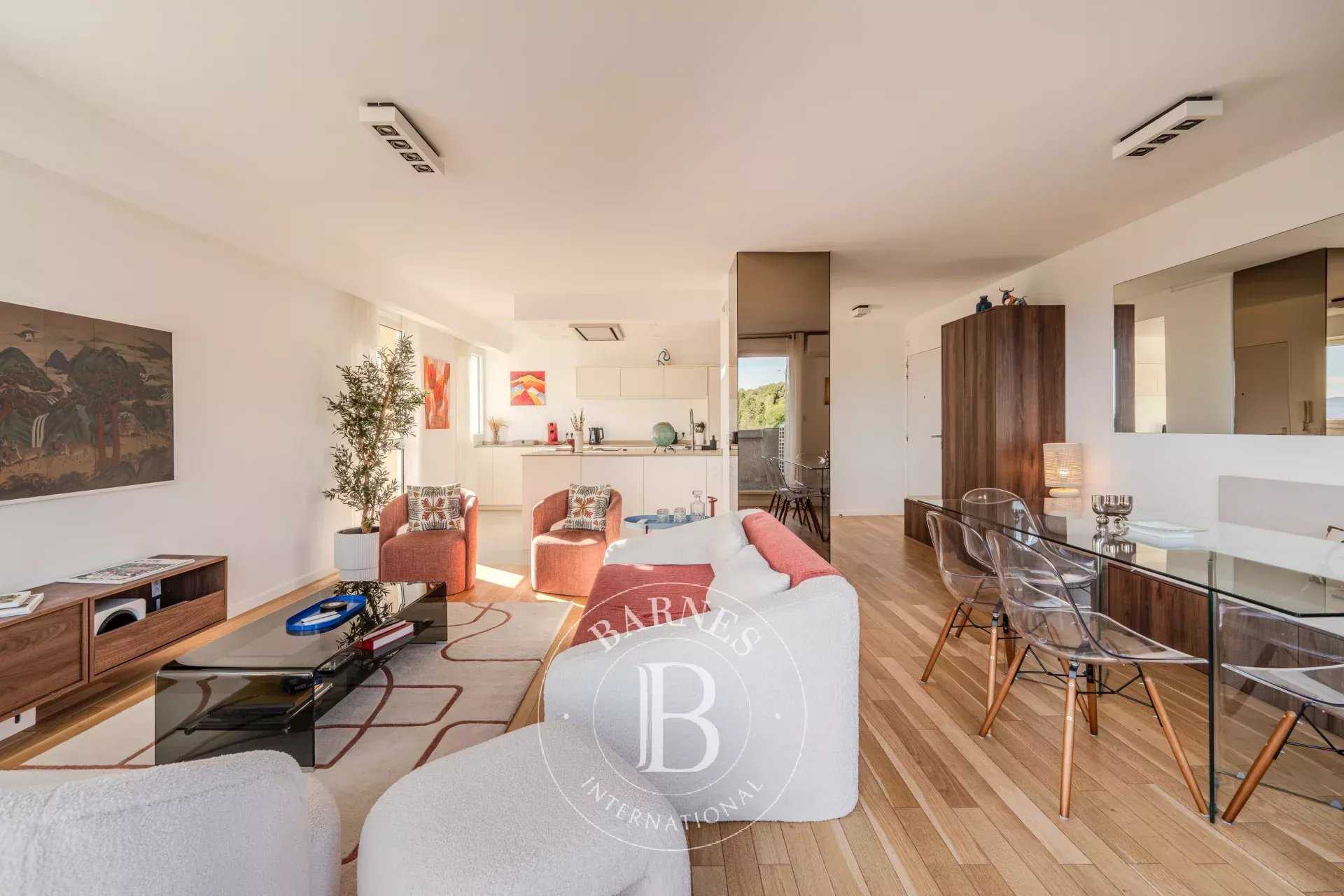 Aix-en-Provence  - Appartement 3 Pi&egrave;ces 2 Chambres