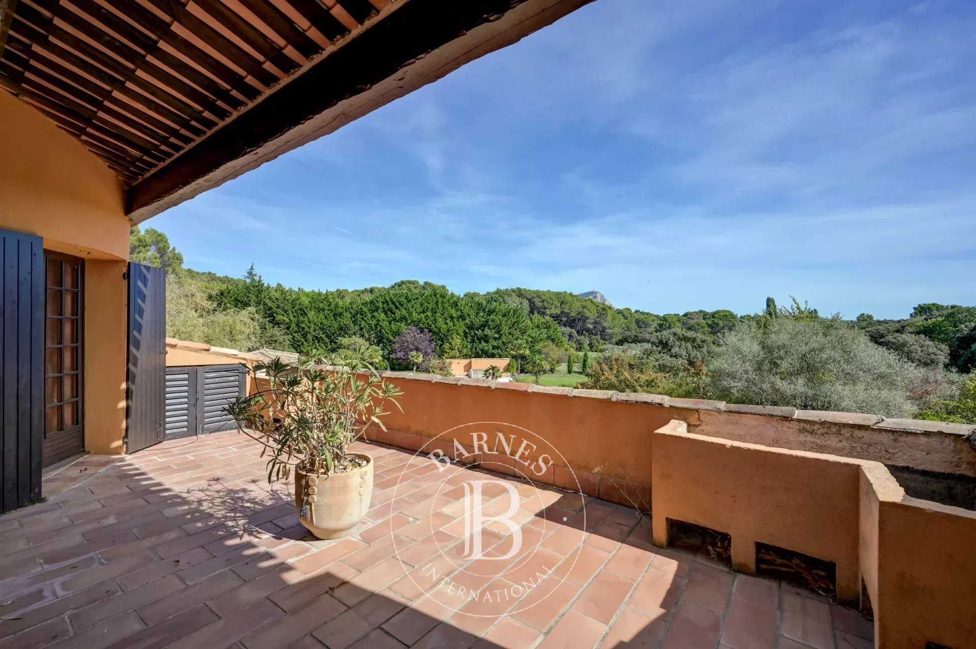 Aix-en-Provence  - House 4 Bedrooms