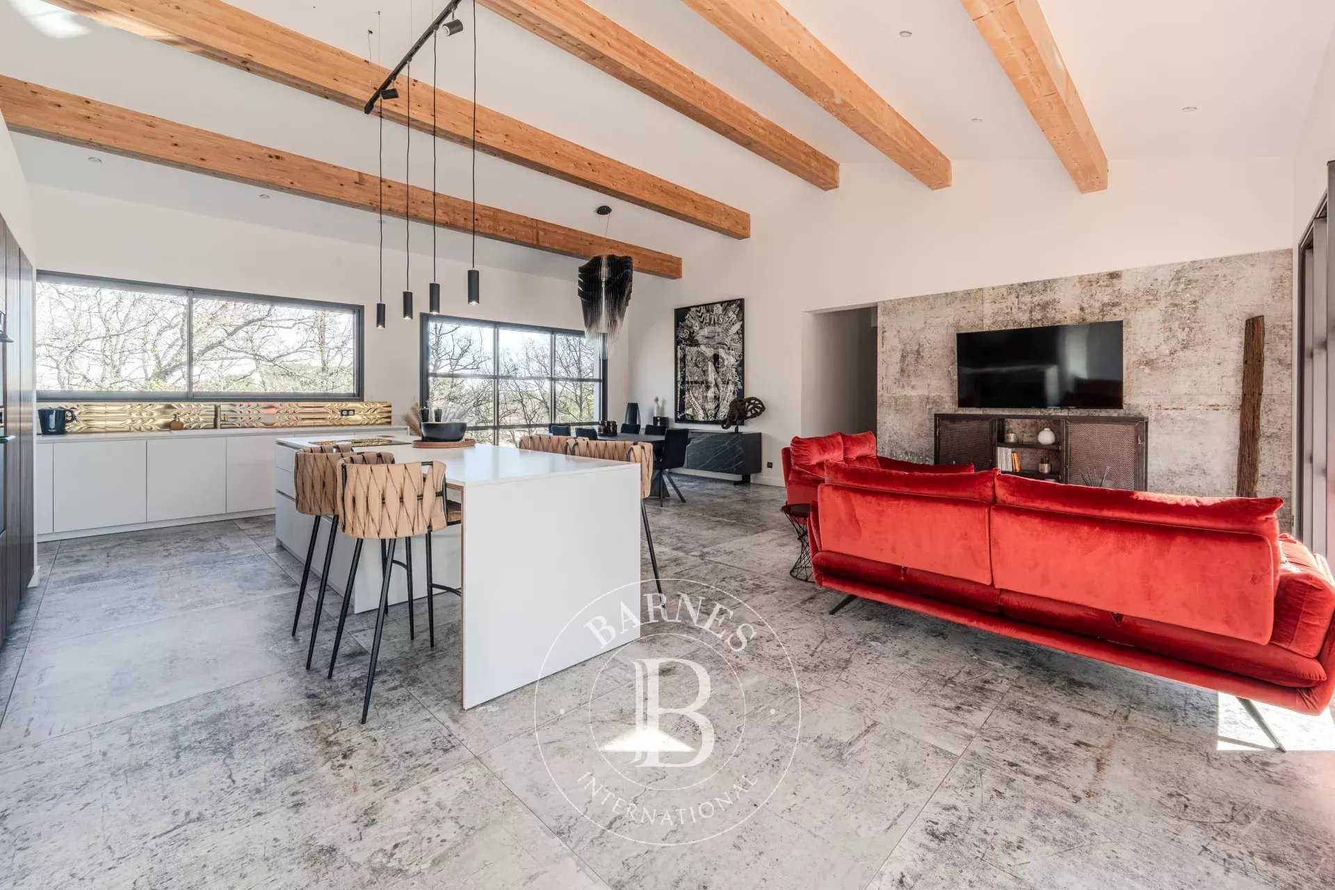 Aix-en-Provence  - Villa 4 Pi&egrave;ces 2 Chambres