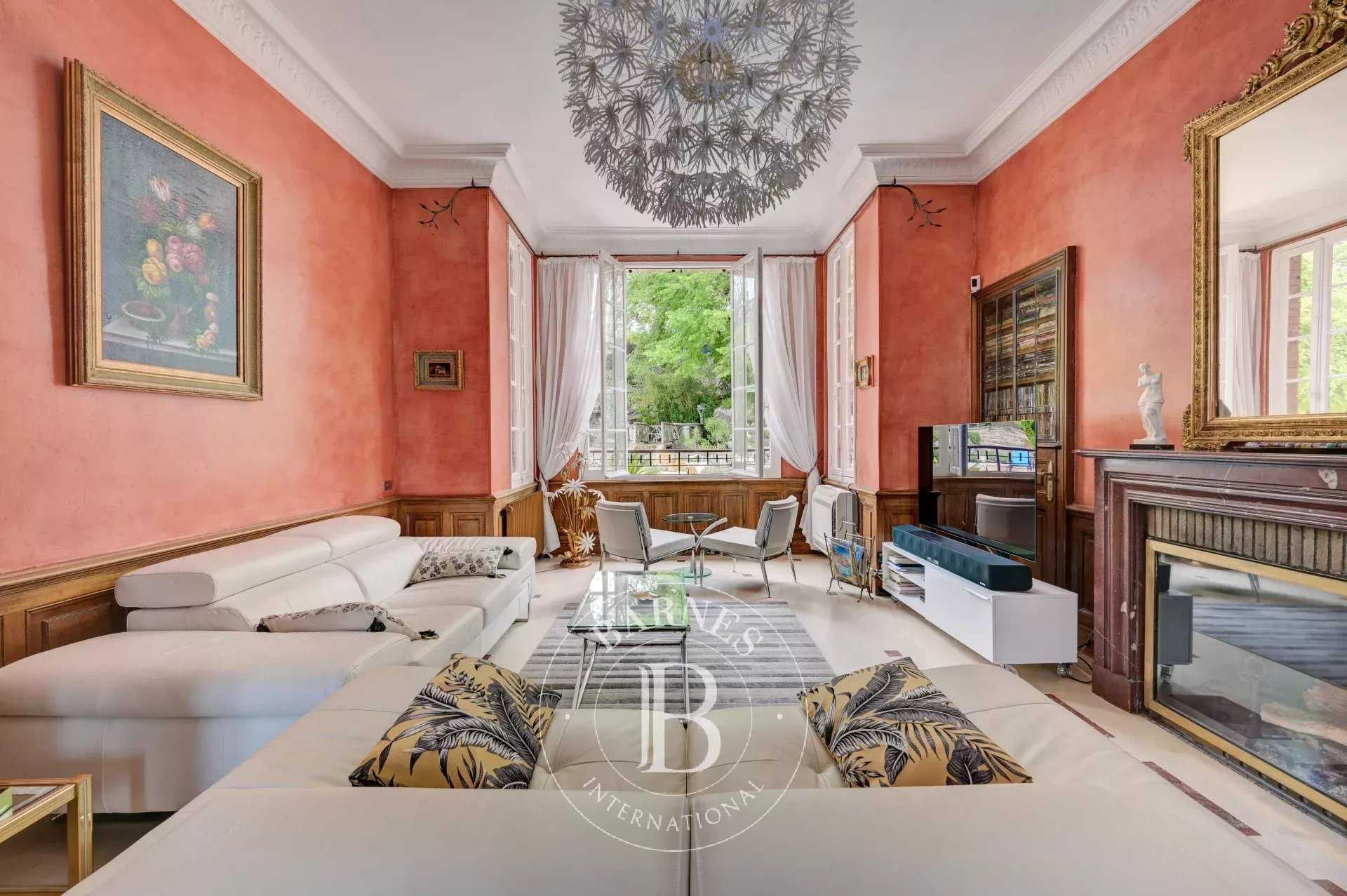 Aix-en-Provence  - House 6 Bedrooms