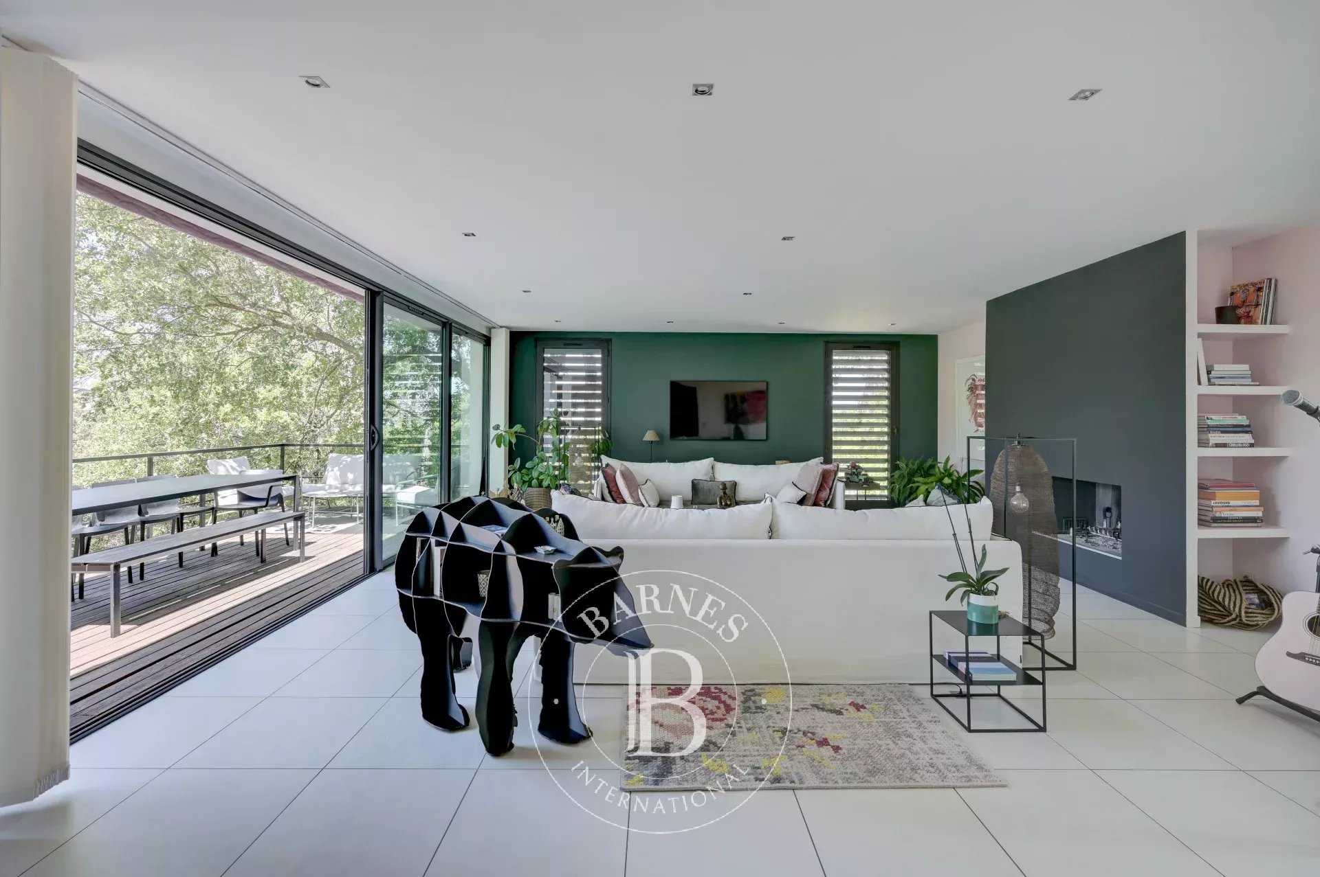 Aix-en-Provence  - House 5 Bedrooms