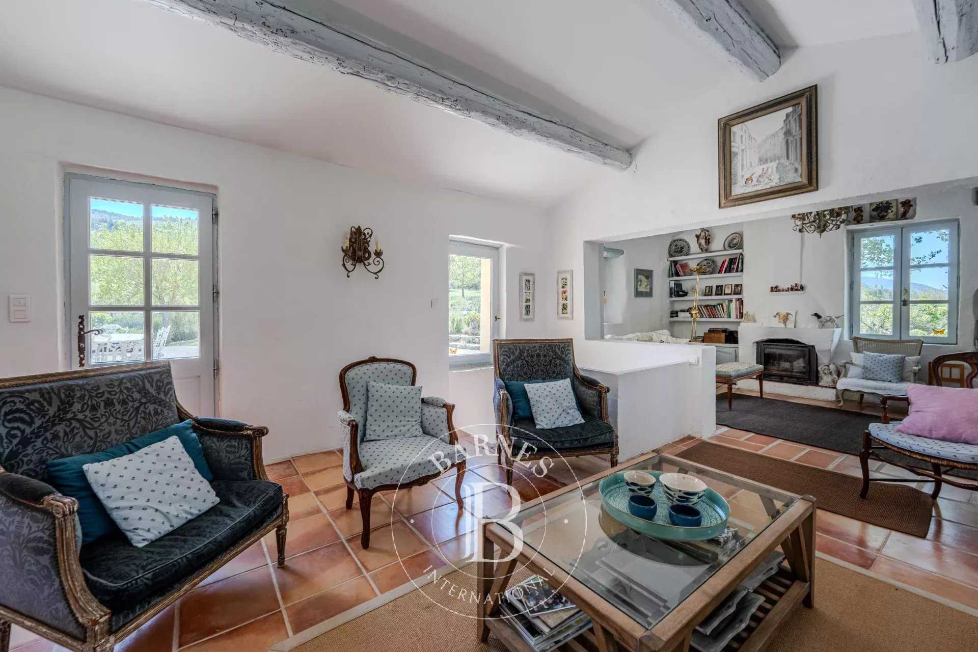 Céreste-en-Luberon  - Mas 7 Pi&egrave;ces 5 Chambres