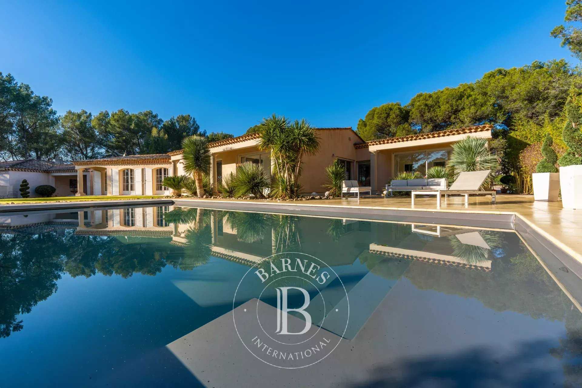 Aix-en-Provence  - Property 7 Bedrooms