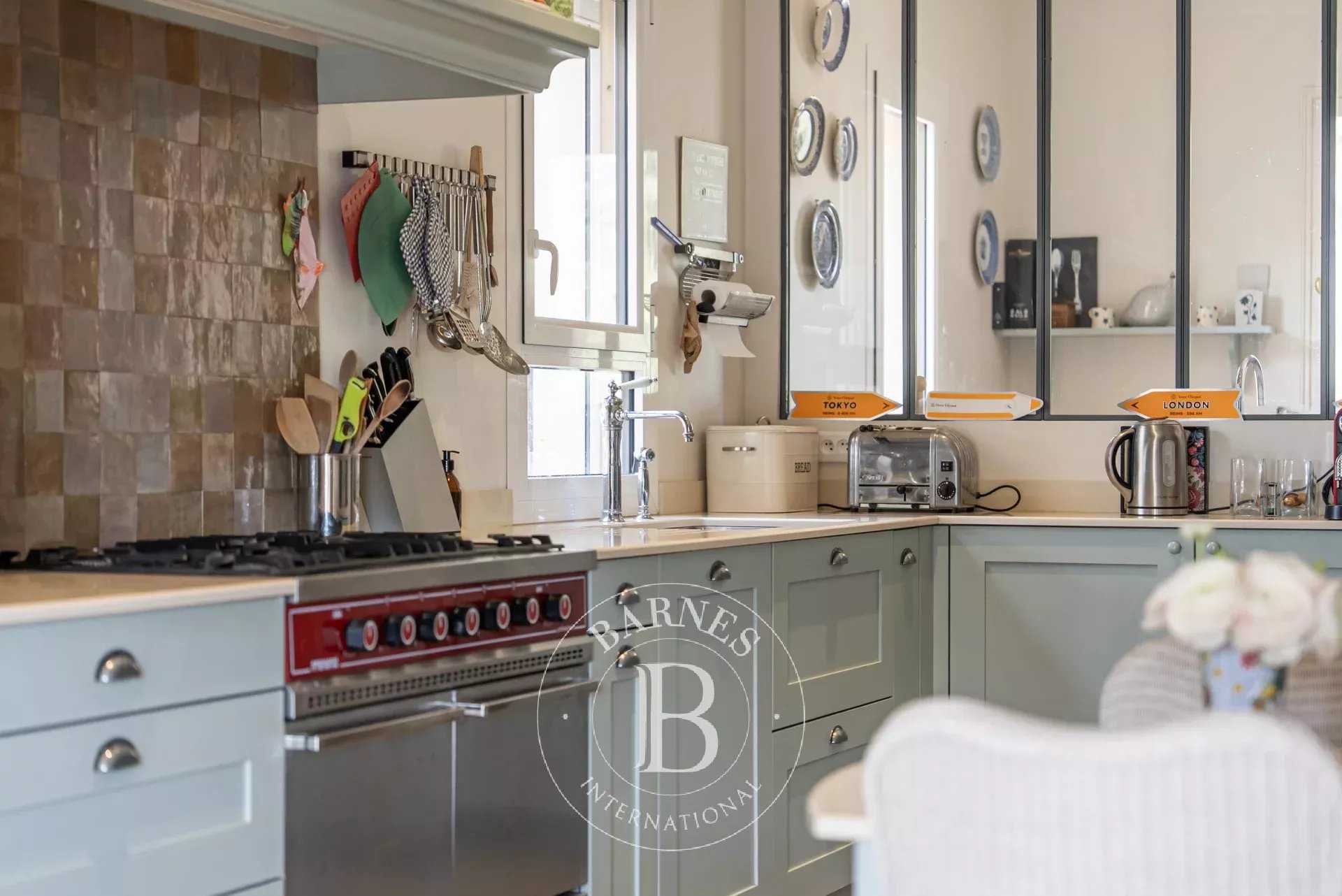 Lourmarin  - Property 5 Bedrooms